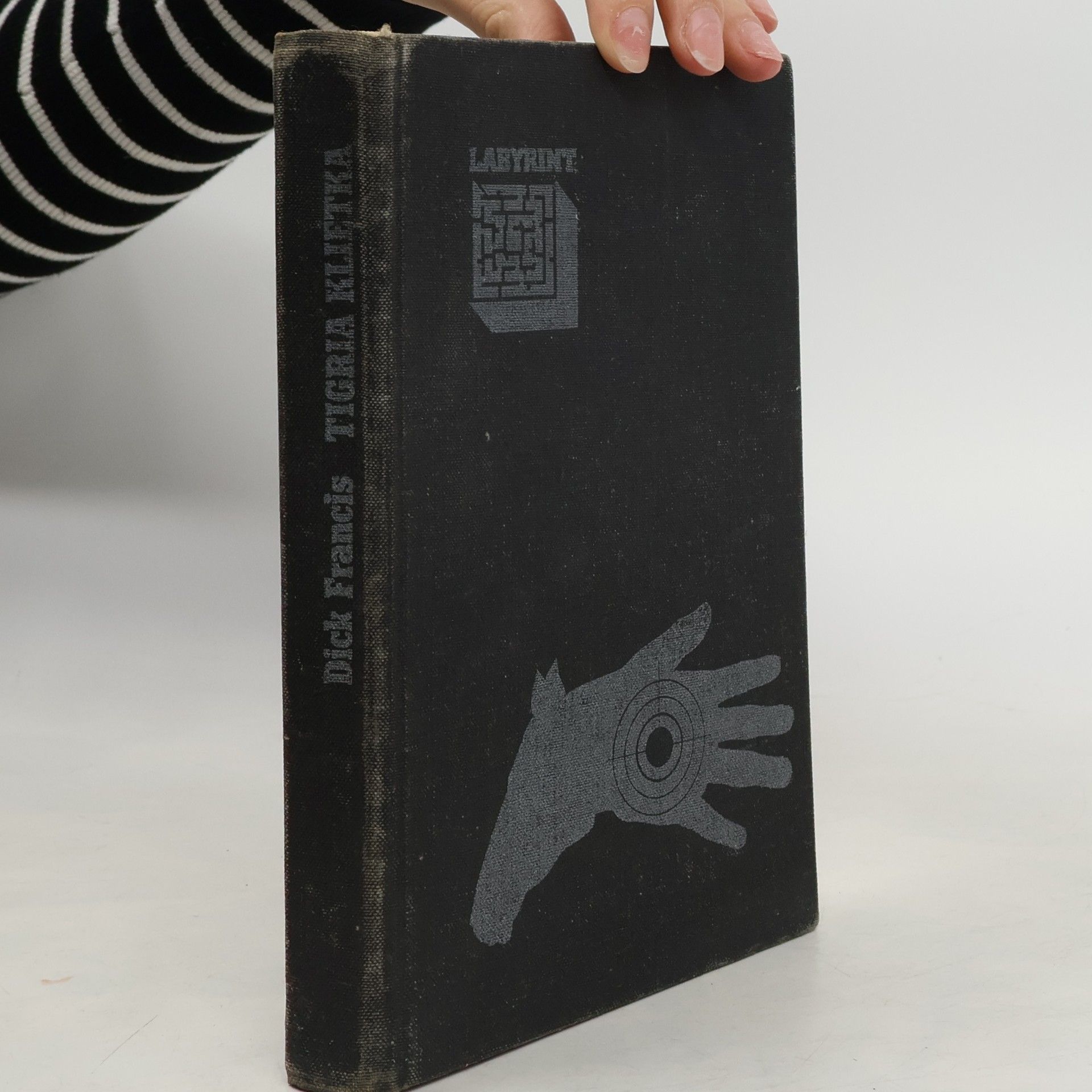 Dick Francis Tygria klietka