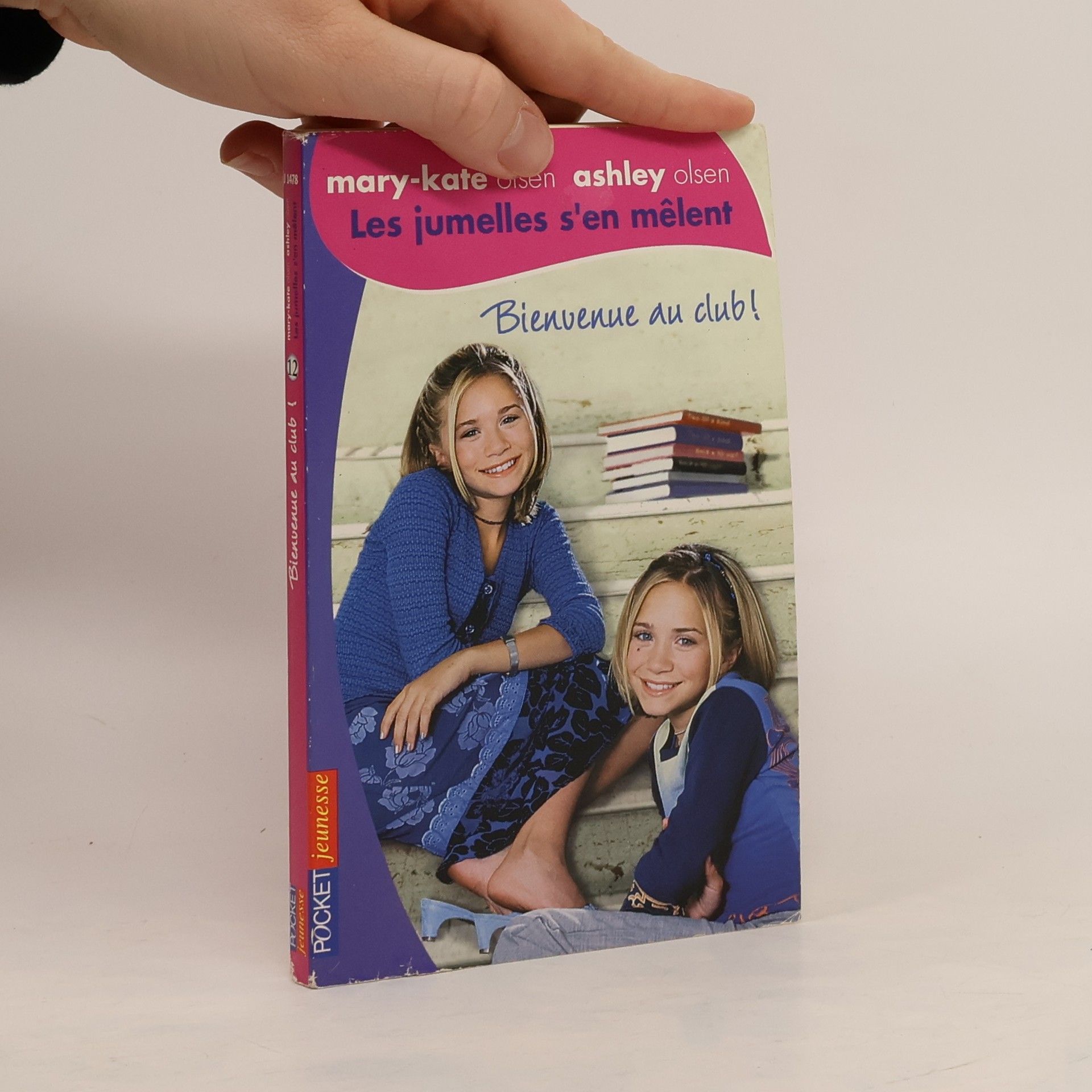 Les jumelles s'en mêlent - 12: Bienvenue au club!