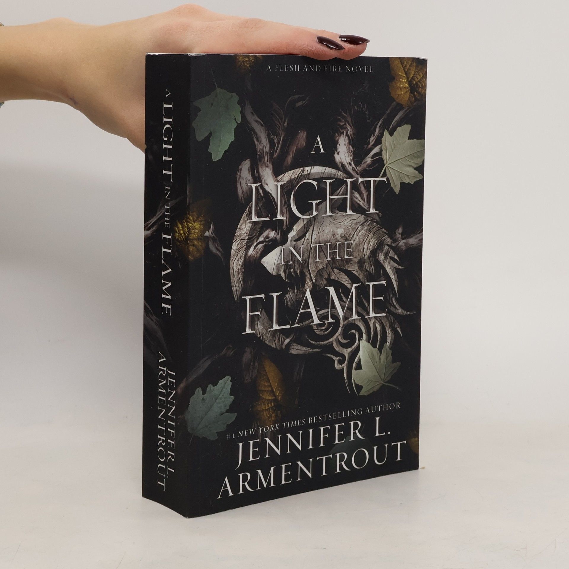 Jennifer Armentrout A Light in the Flame