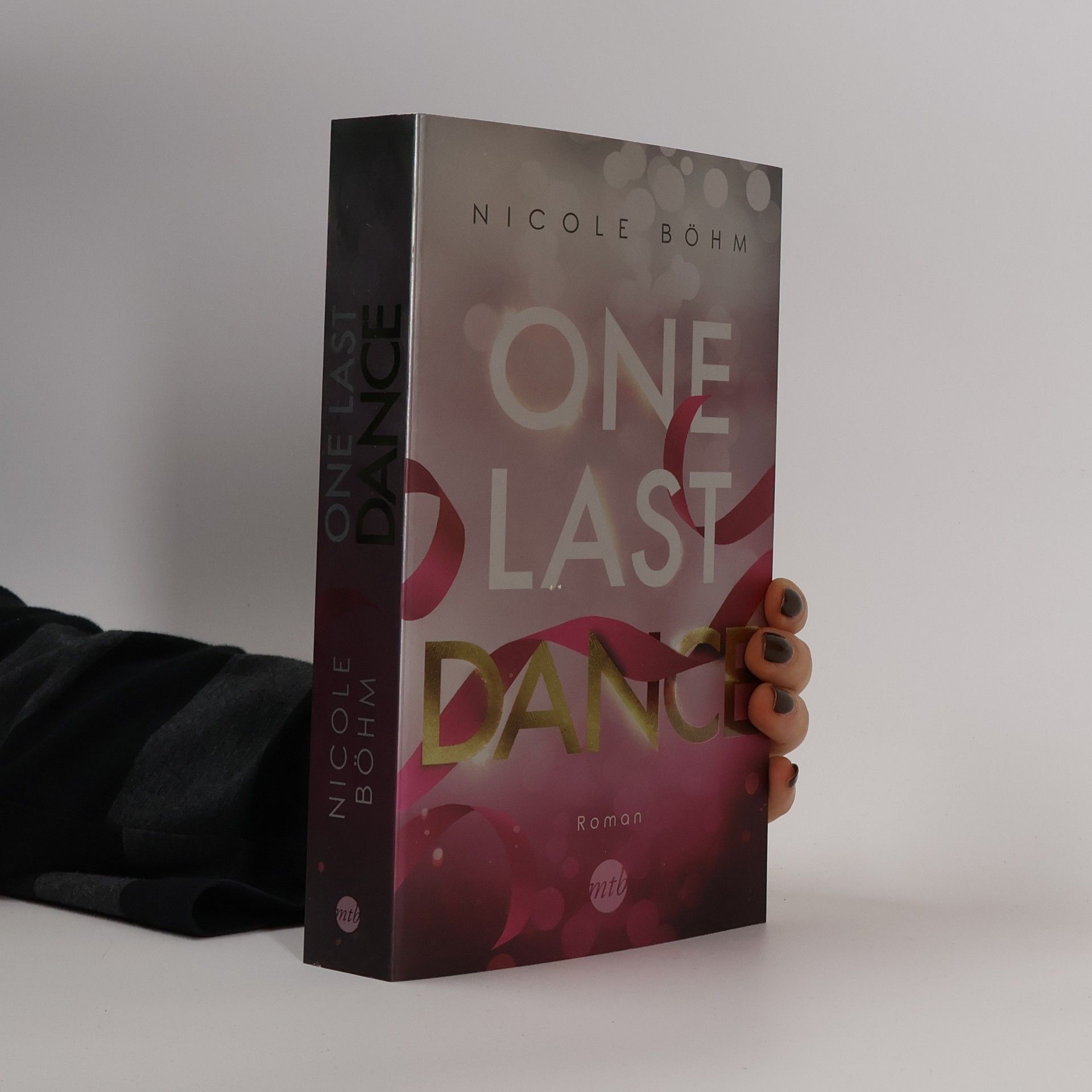 Nicole Böhm One Last Dance