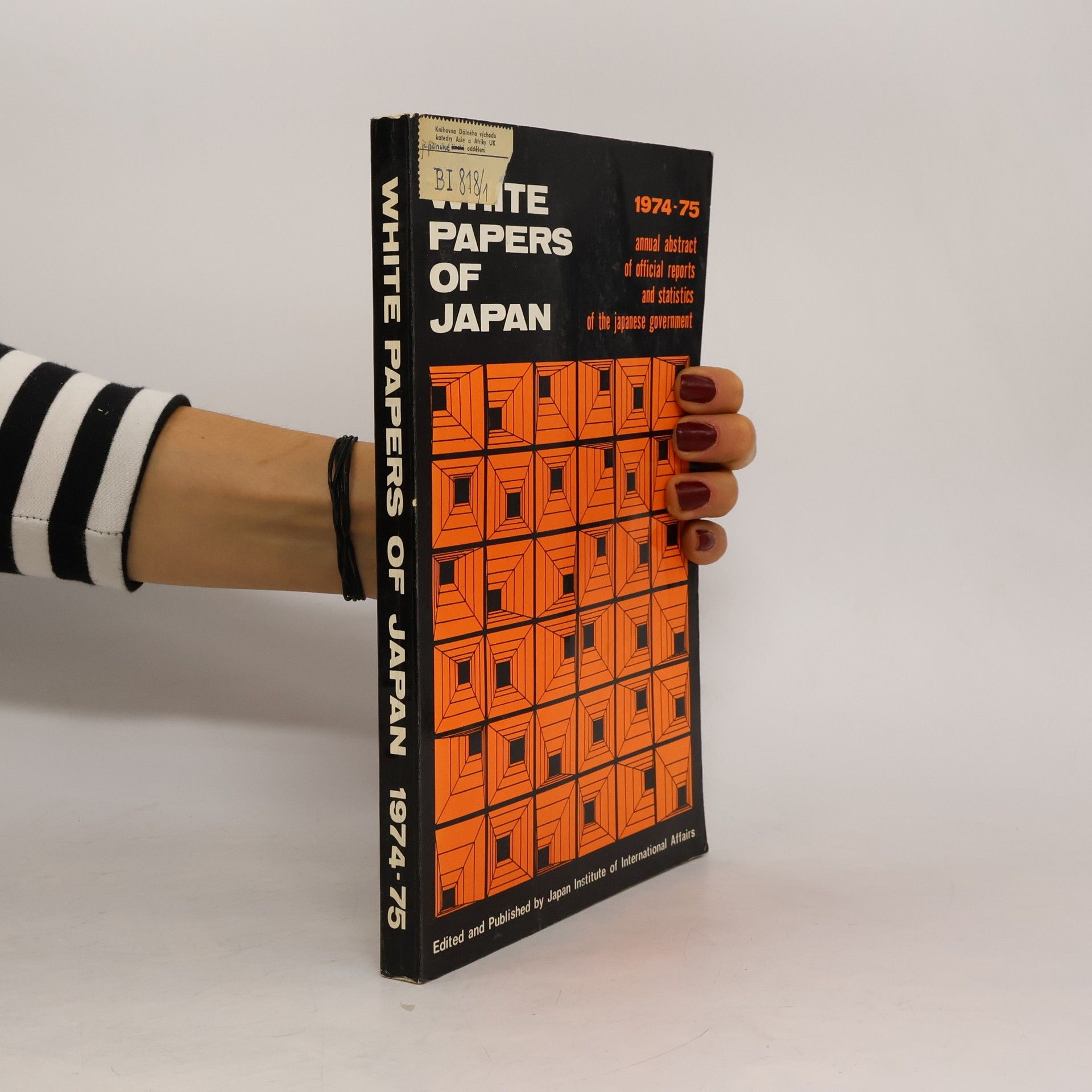 Various authors White Papers of Japan 1974-75