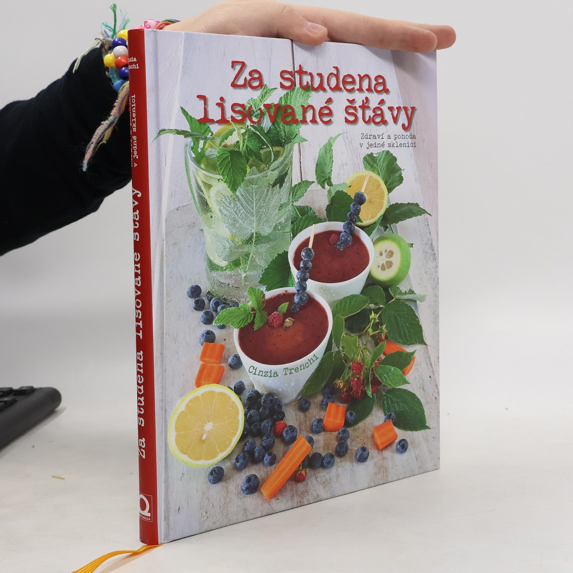 Cinzia Trenchi Za studena lisované šťávy