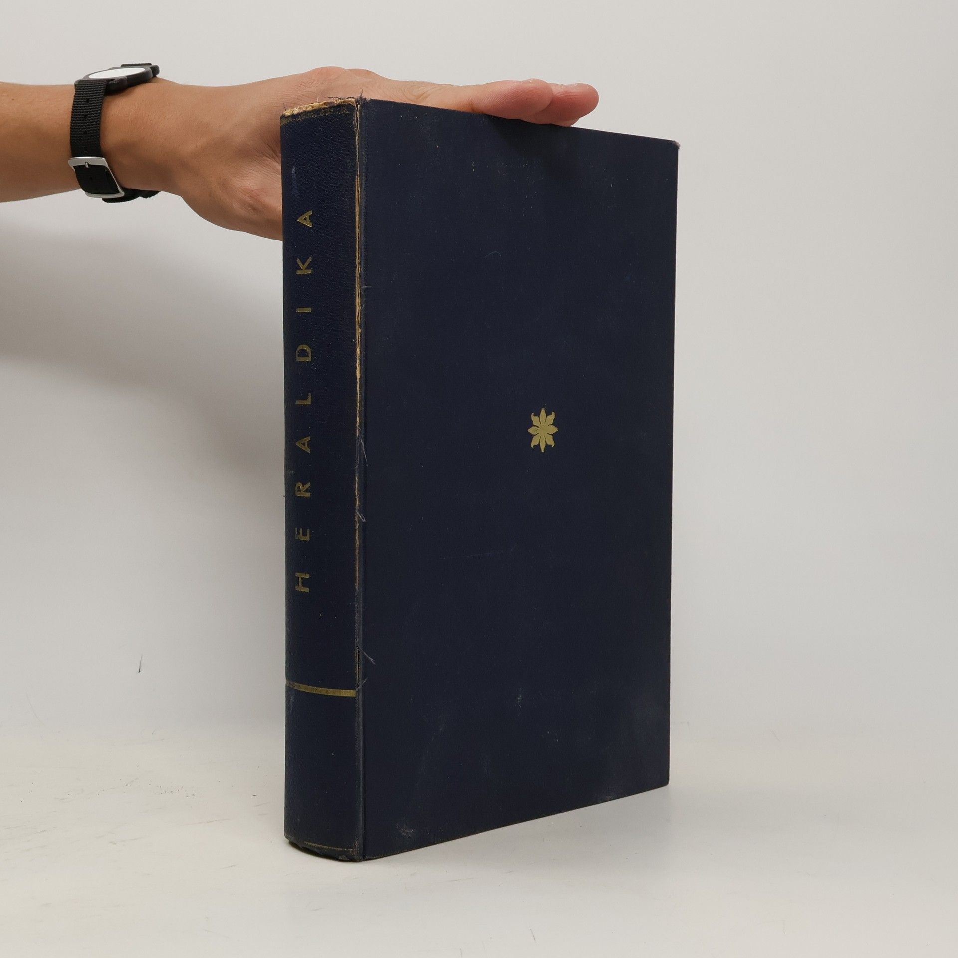 Heraldika: souhrn pravidel a předpisův znakových. S 800 obrazy v textu a na 42 tabulkách