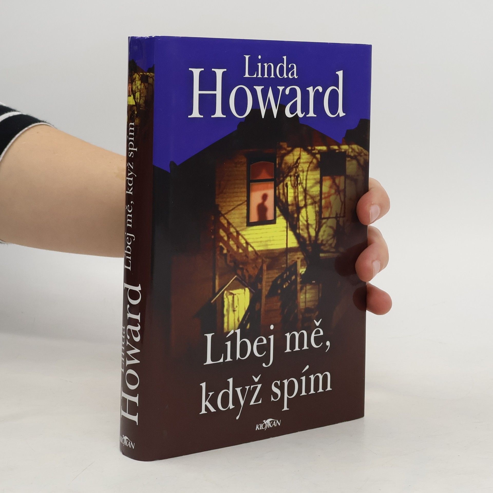 Líbej mě, když spím