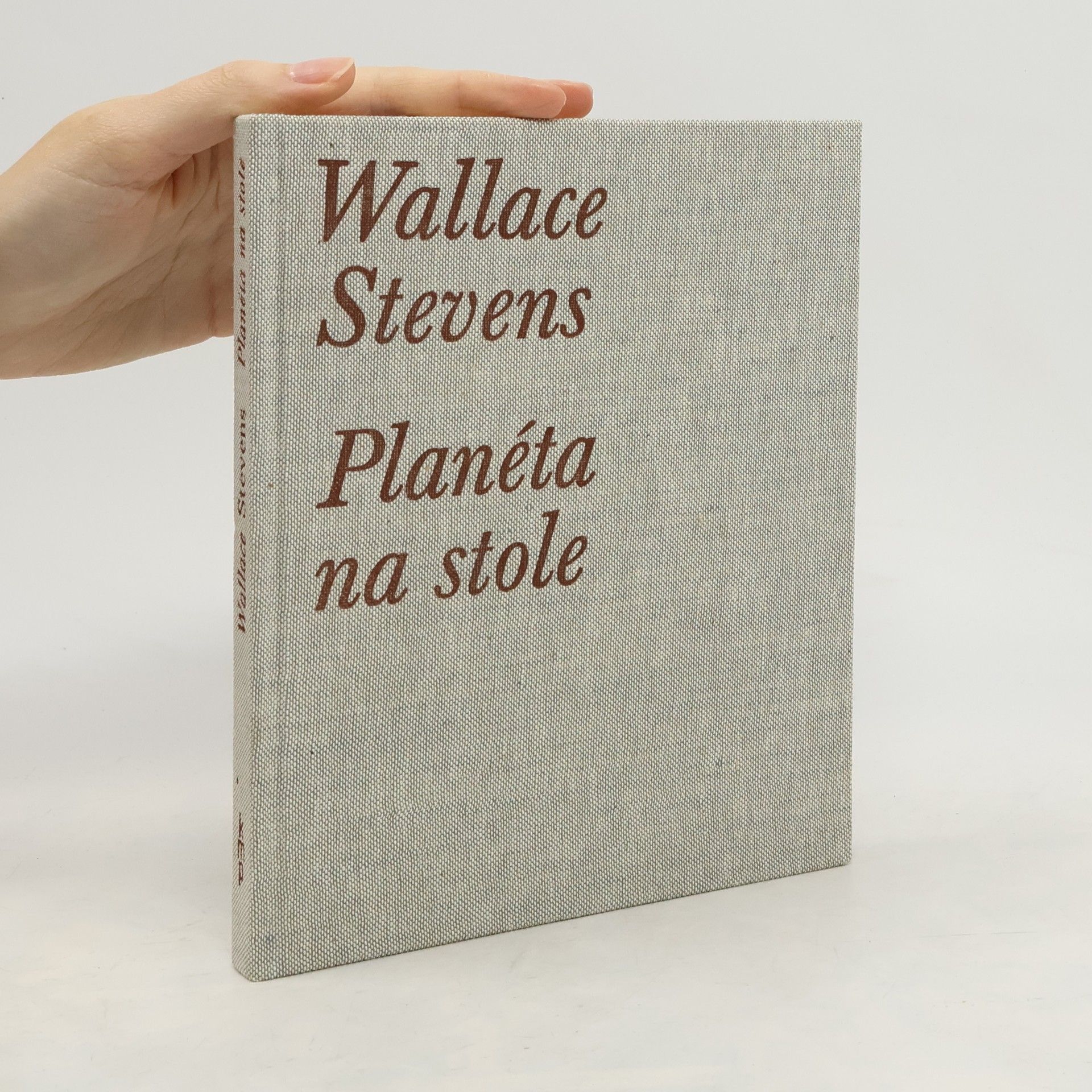 Wallace Stevens Planéta na stole
