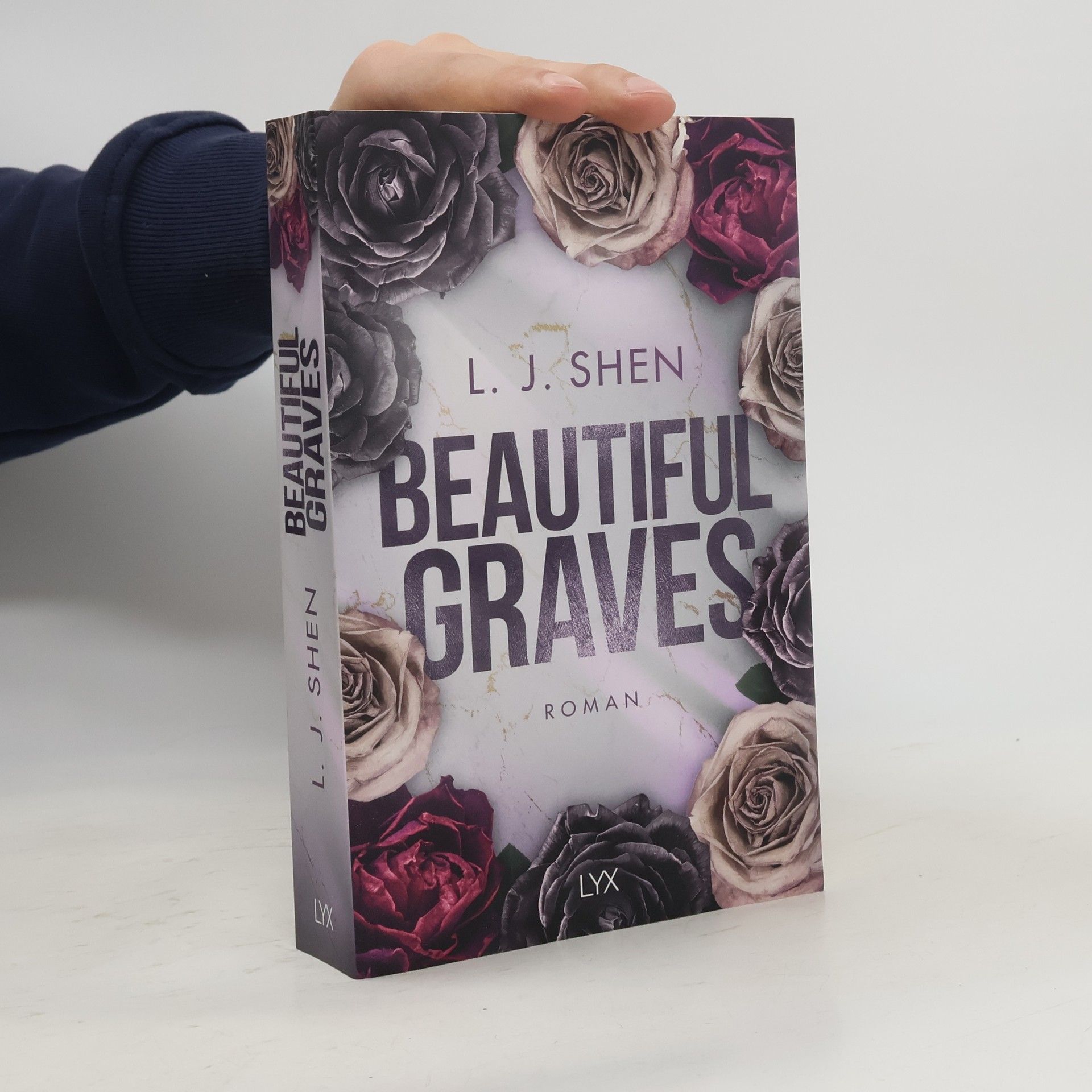 L. J. Shen Beautiful Graves