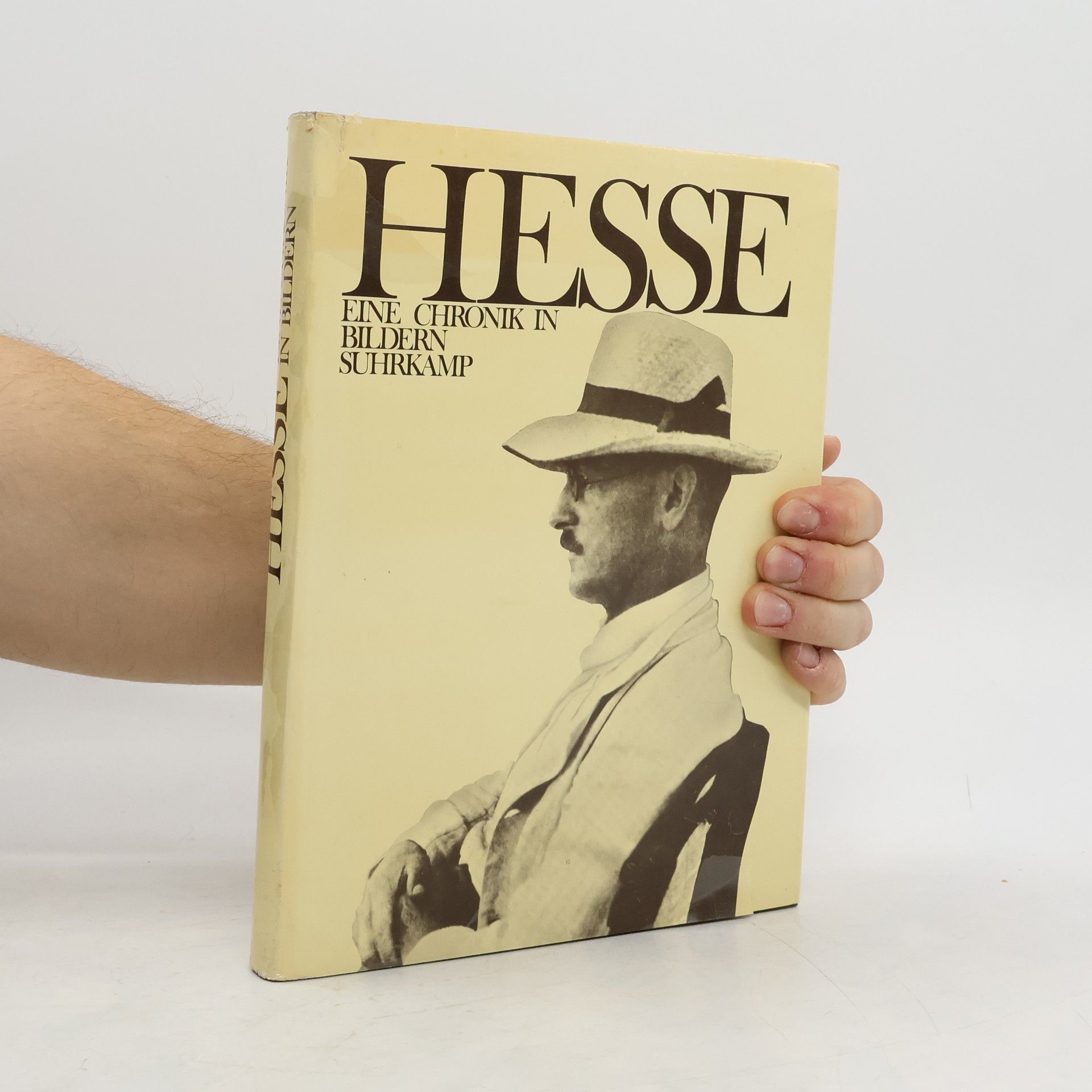 AA.VV. Hesse. Eine Chronik in Bildern