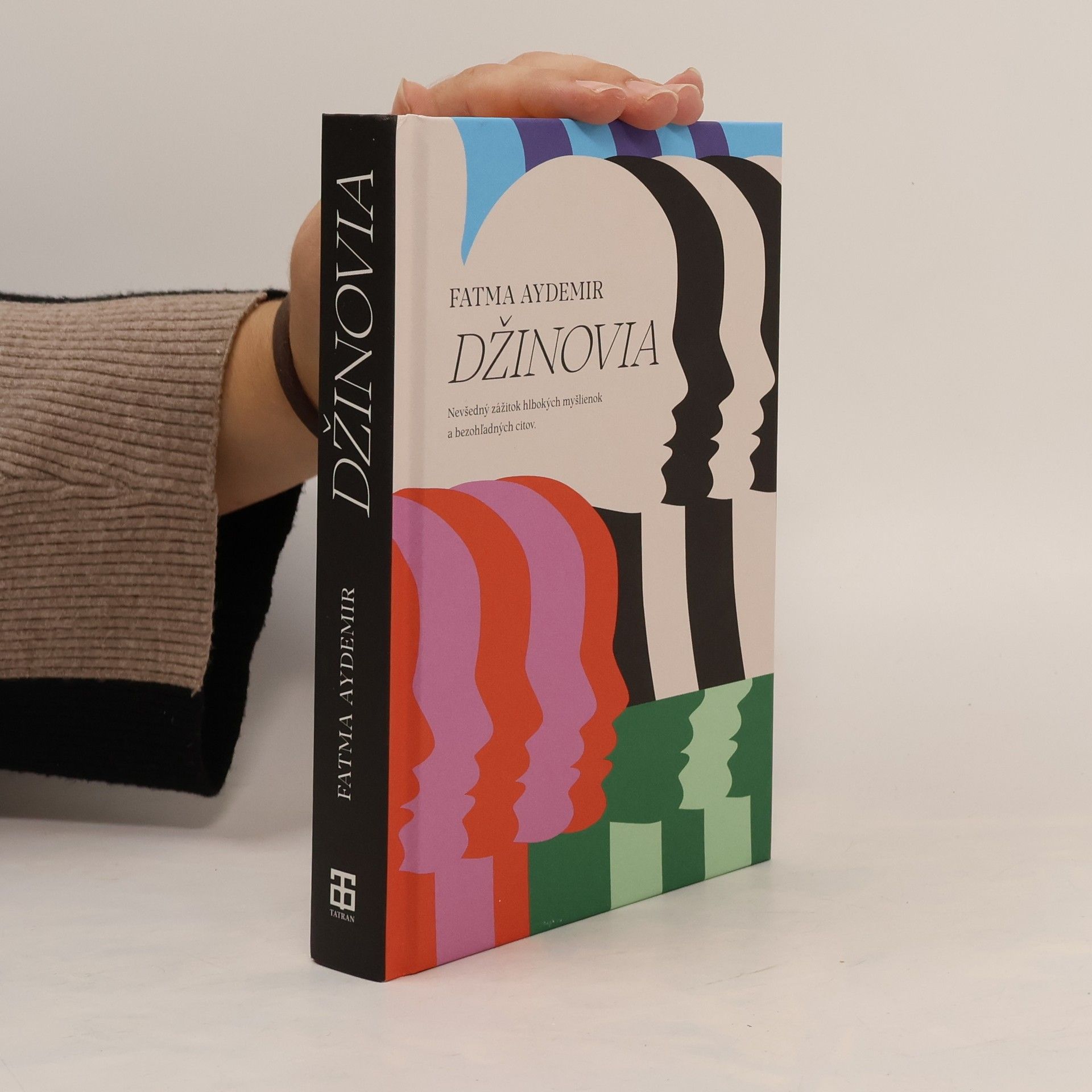 Fatma Aydemir Džinovia