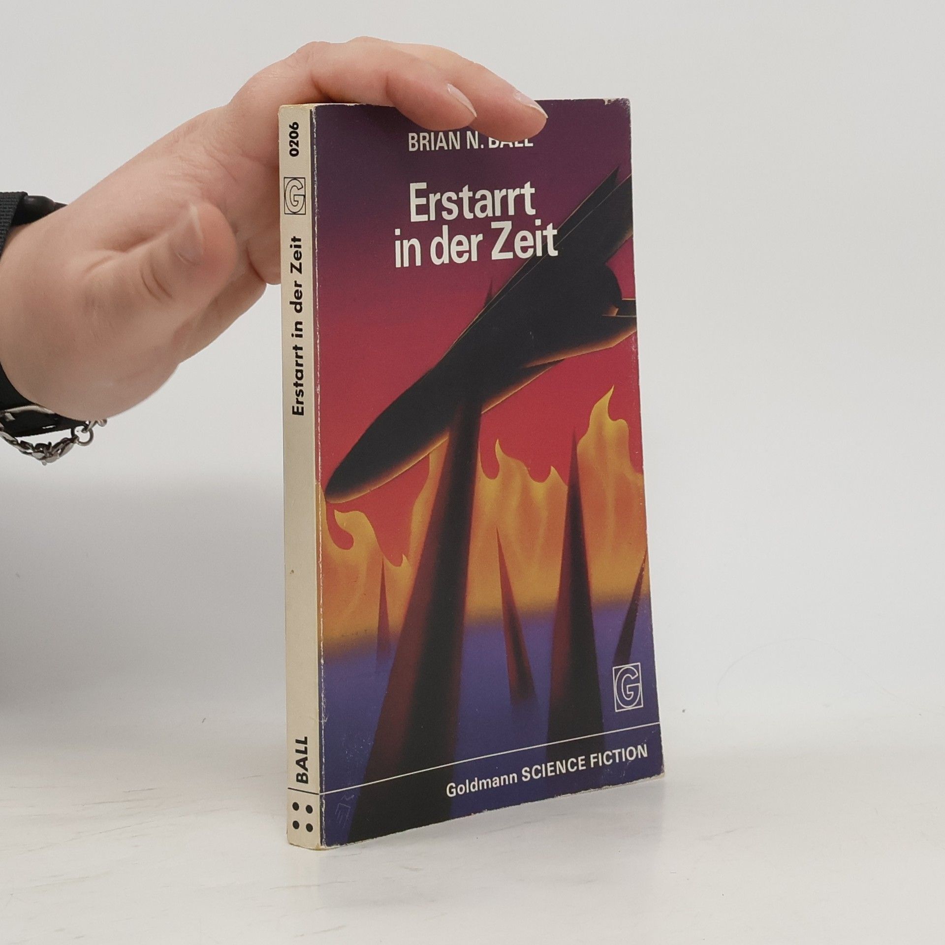 Brian N. Ball Erstarrt in der Zeit.