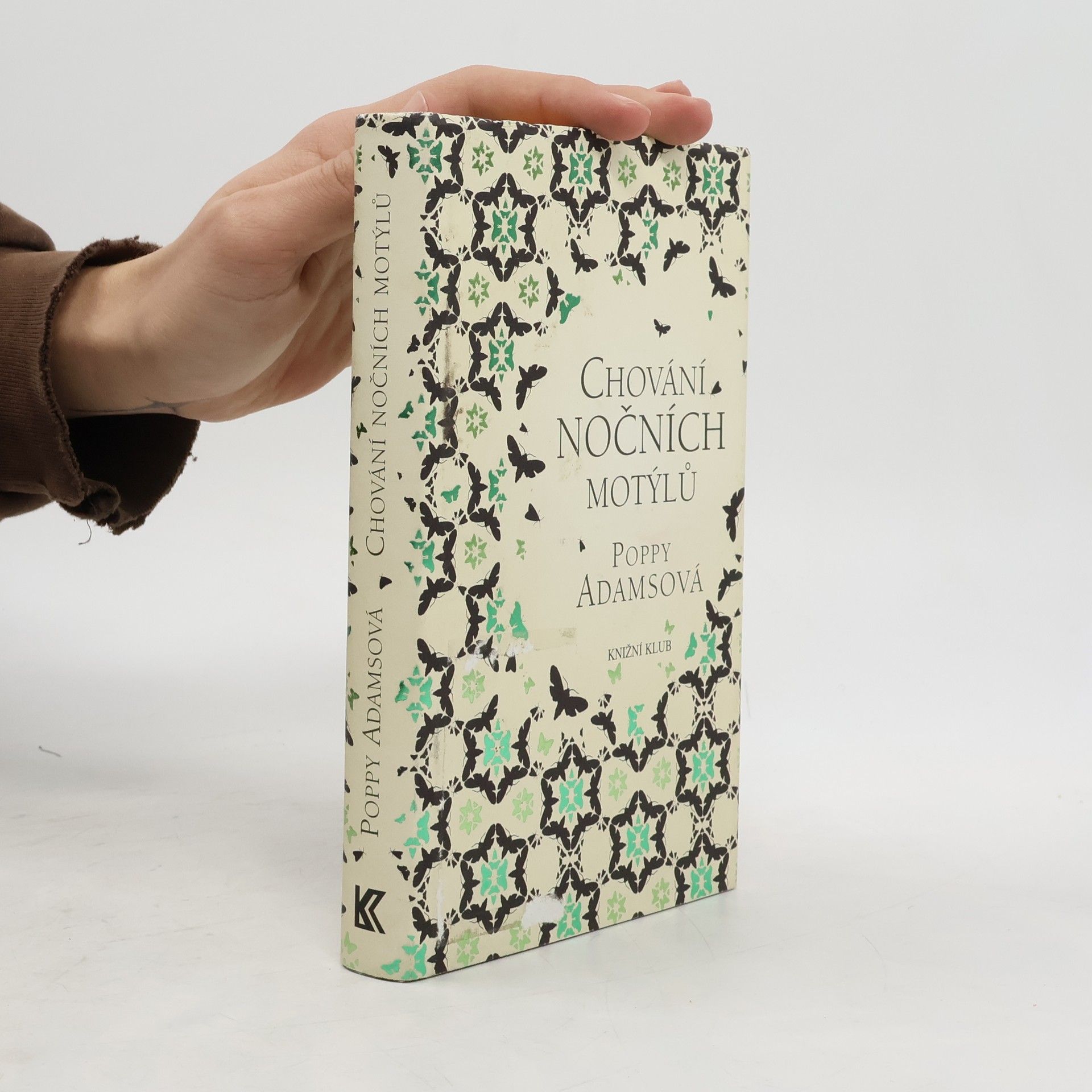 Poppy Adams Chování nočních motýlů