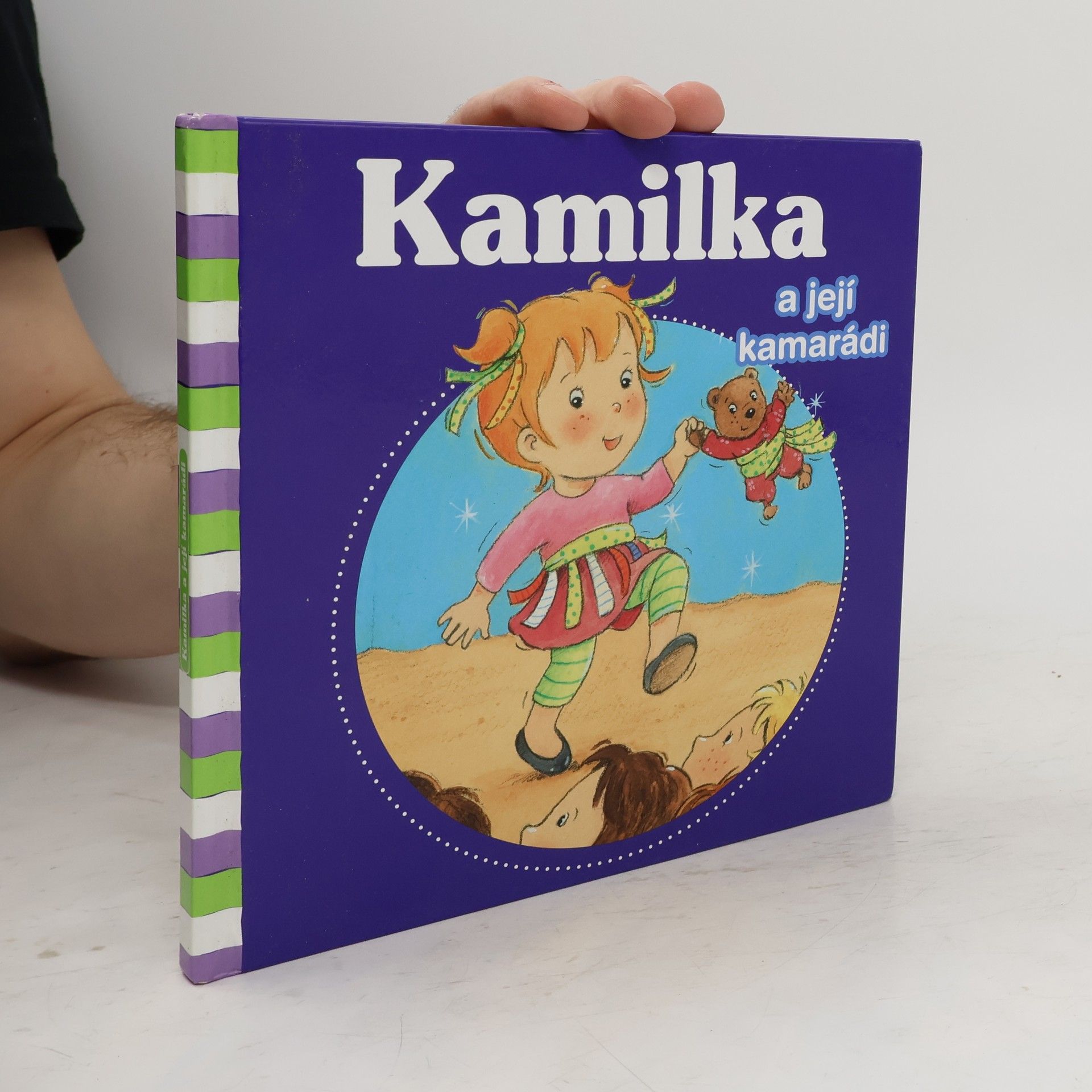 Nancy Delvaux Kamilka a její kamarádi