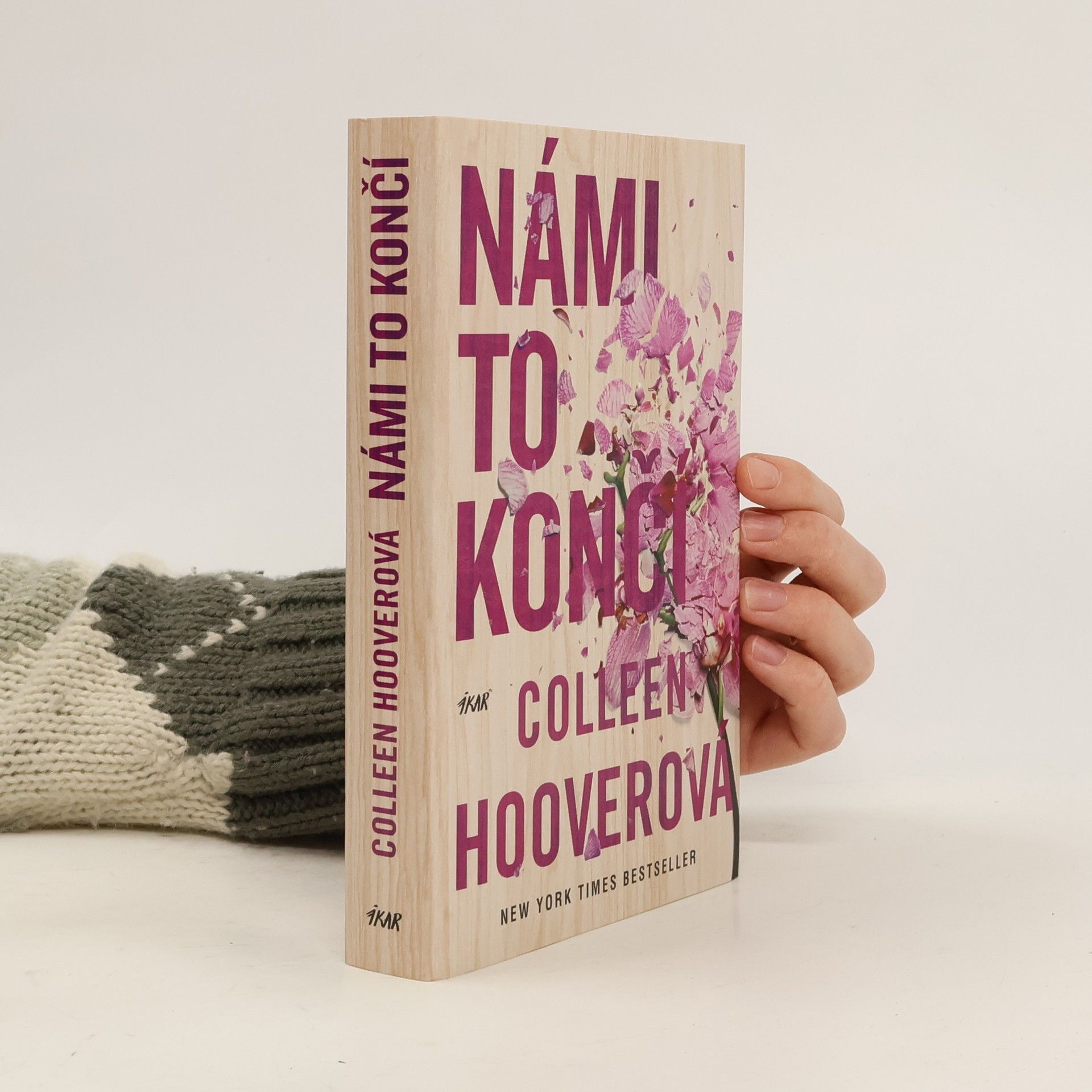 Colleen Hoover Námi to končí