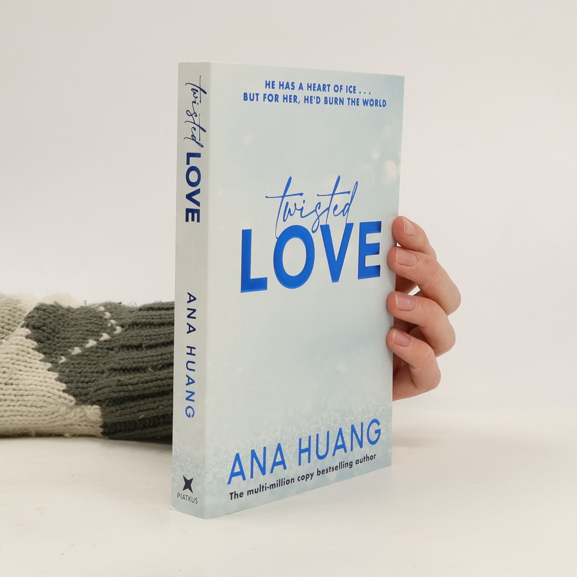 Ana Huang Twisted love. Twisted book one