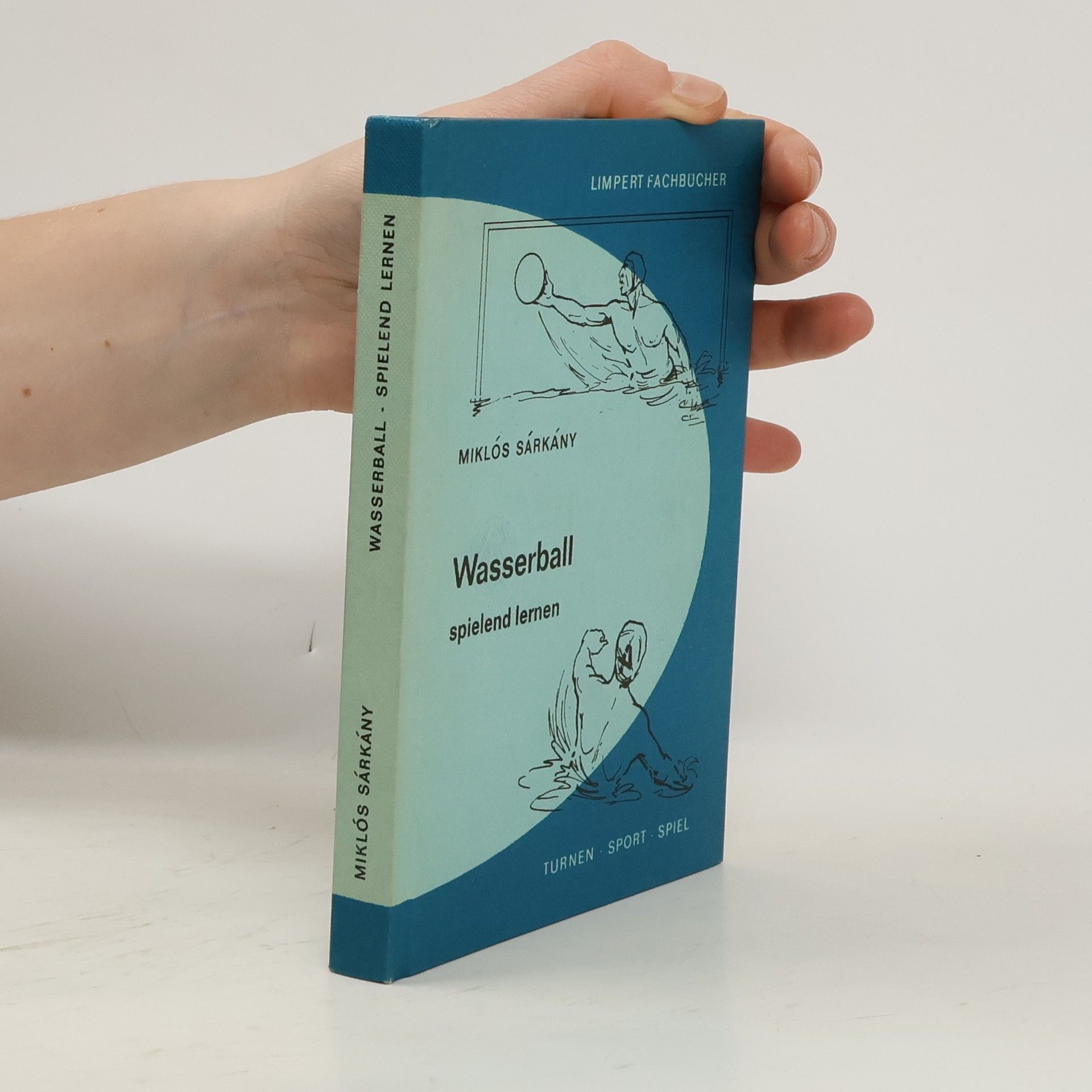 Miklós Sárkány Wasserball spielend lernen
