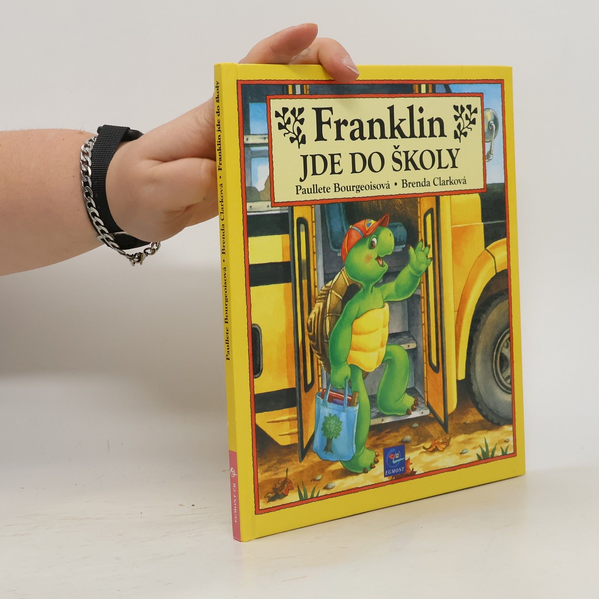 Paulette Bourgeois Franklin jde do školy