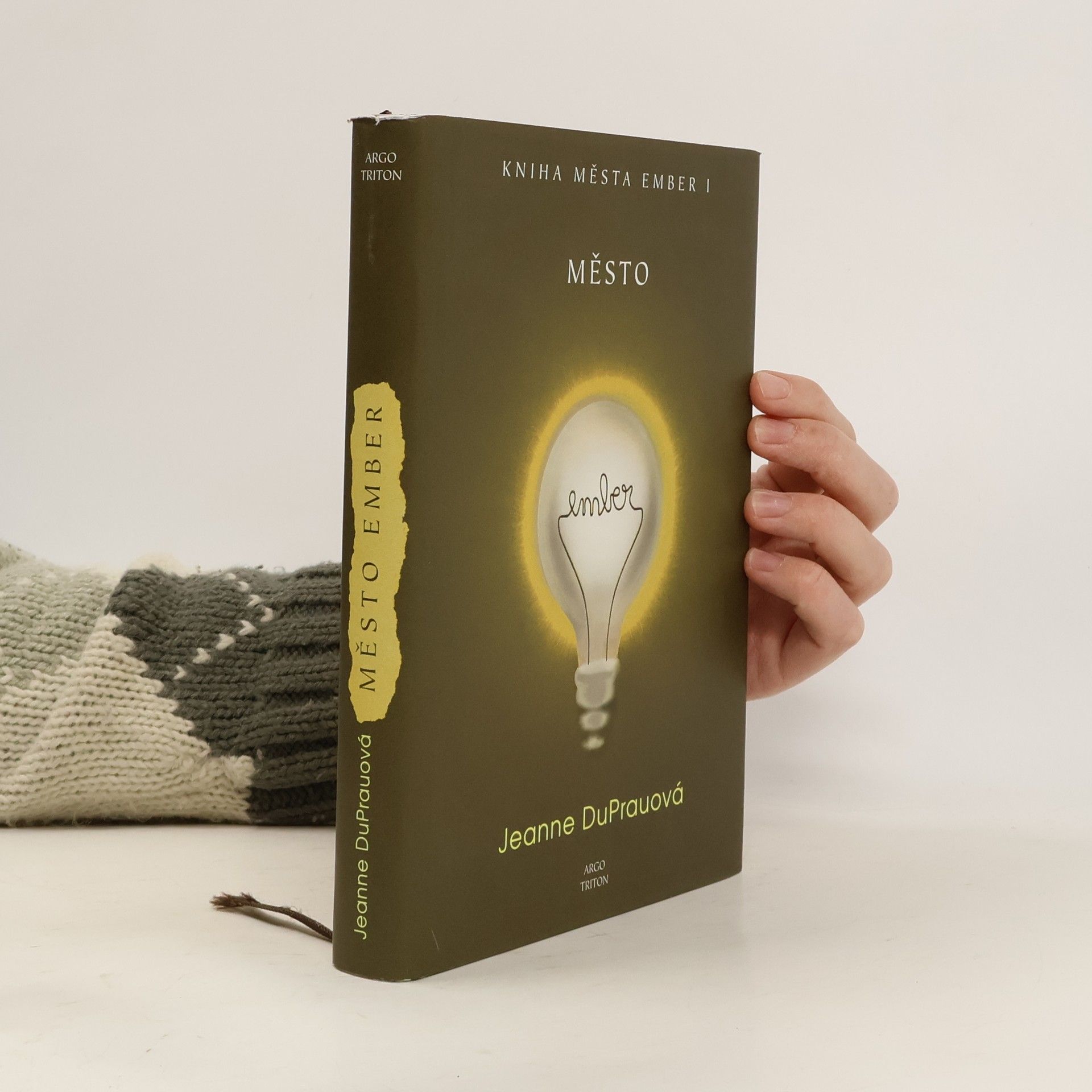 Jeanne DuPrau Kniha města Ember I. Město Ember