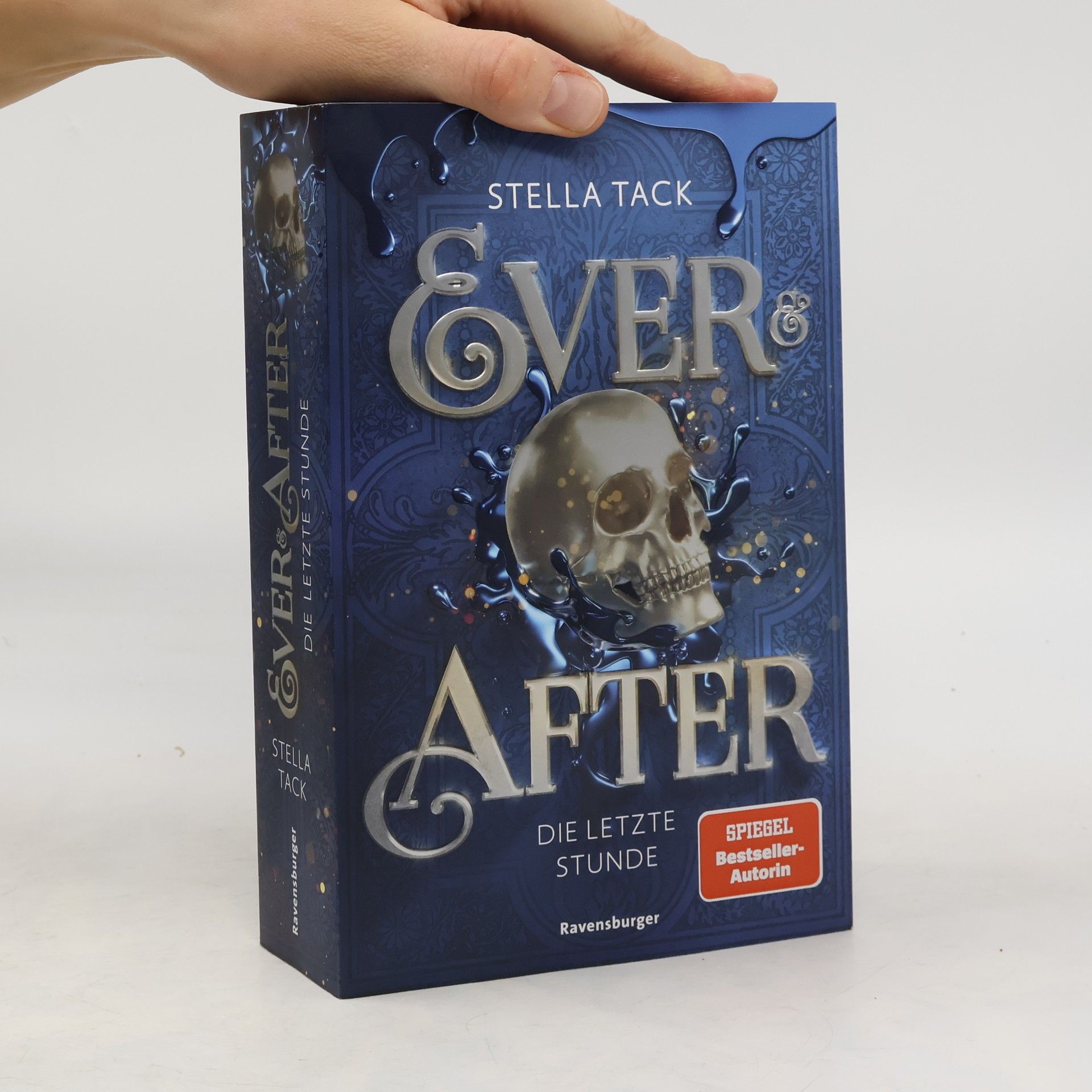 Stella Tack Ever & After, Band 3: Die letzte Stunde (Knisternde Märchen-Fantasy der SPIEGEL-Bestsellerautorin Stella Tack | Limitierte Auflage mit Farbschnitt)