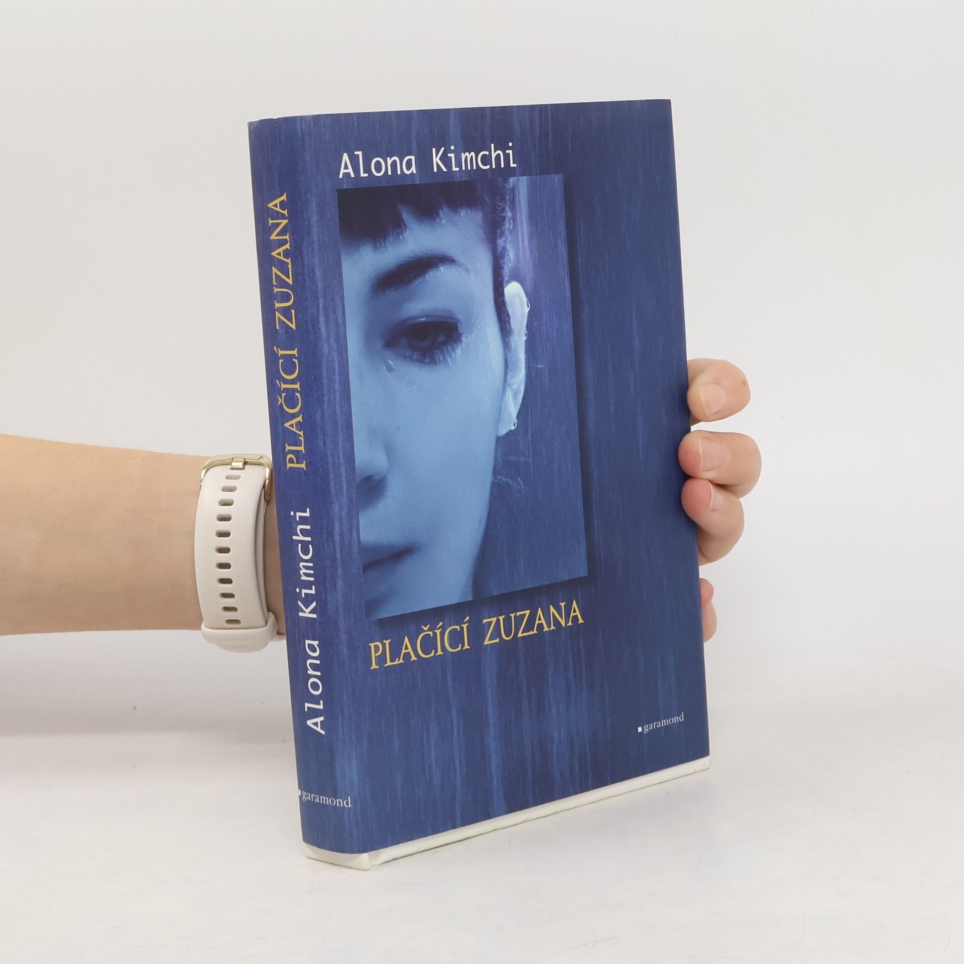 Alona Kimchi Plačící Zuzana