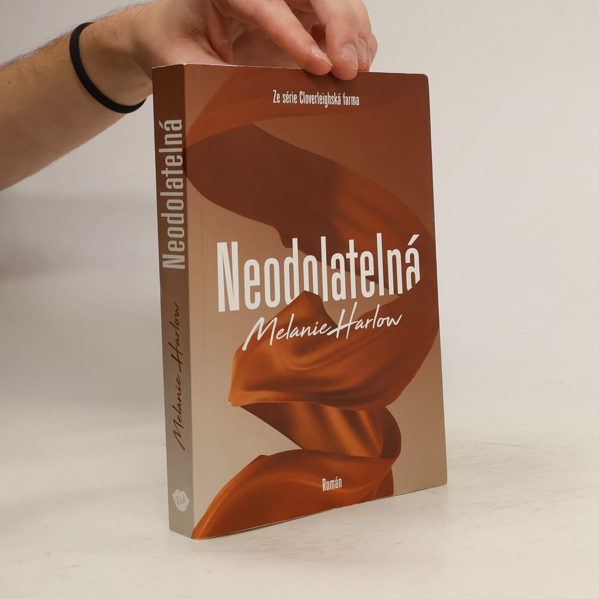 Melanie Harlow Neodolatelná