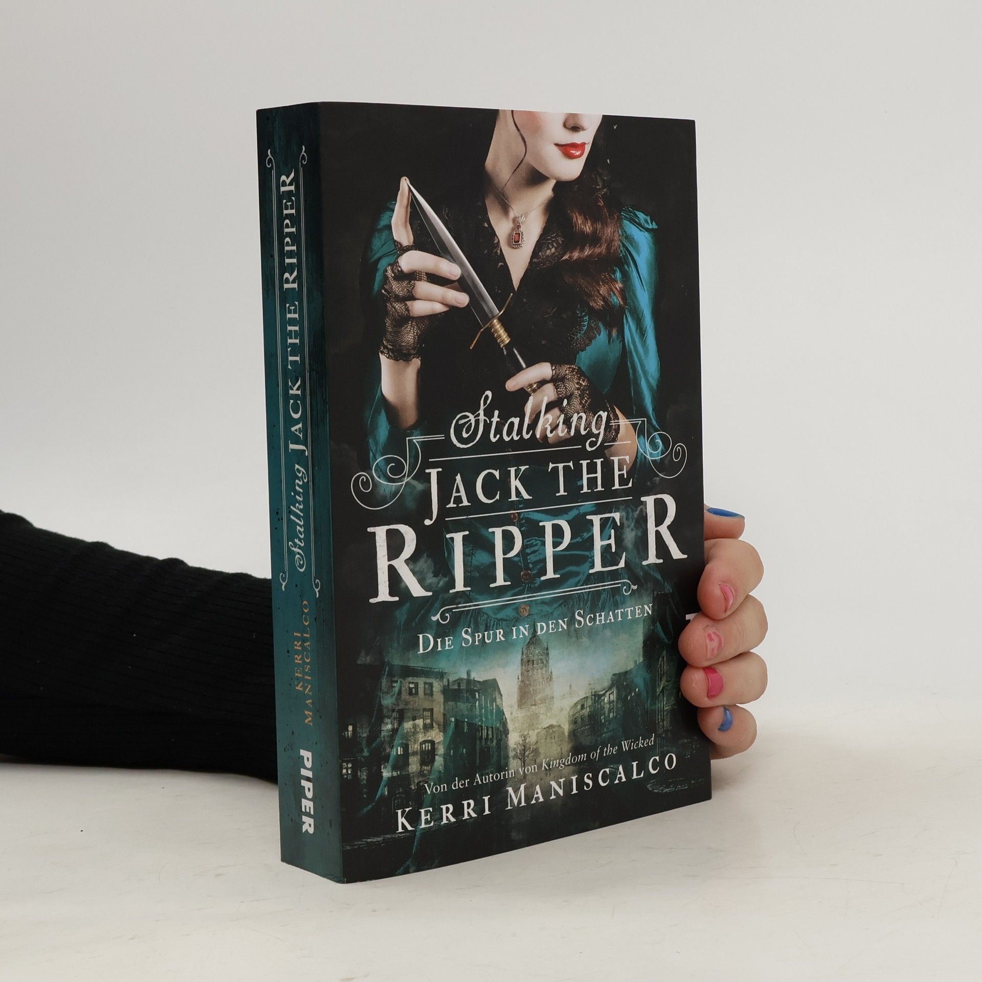 Kerri Maniscalco Stalking Jack the Ripper