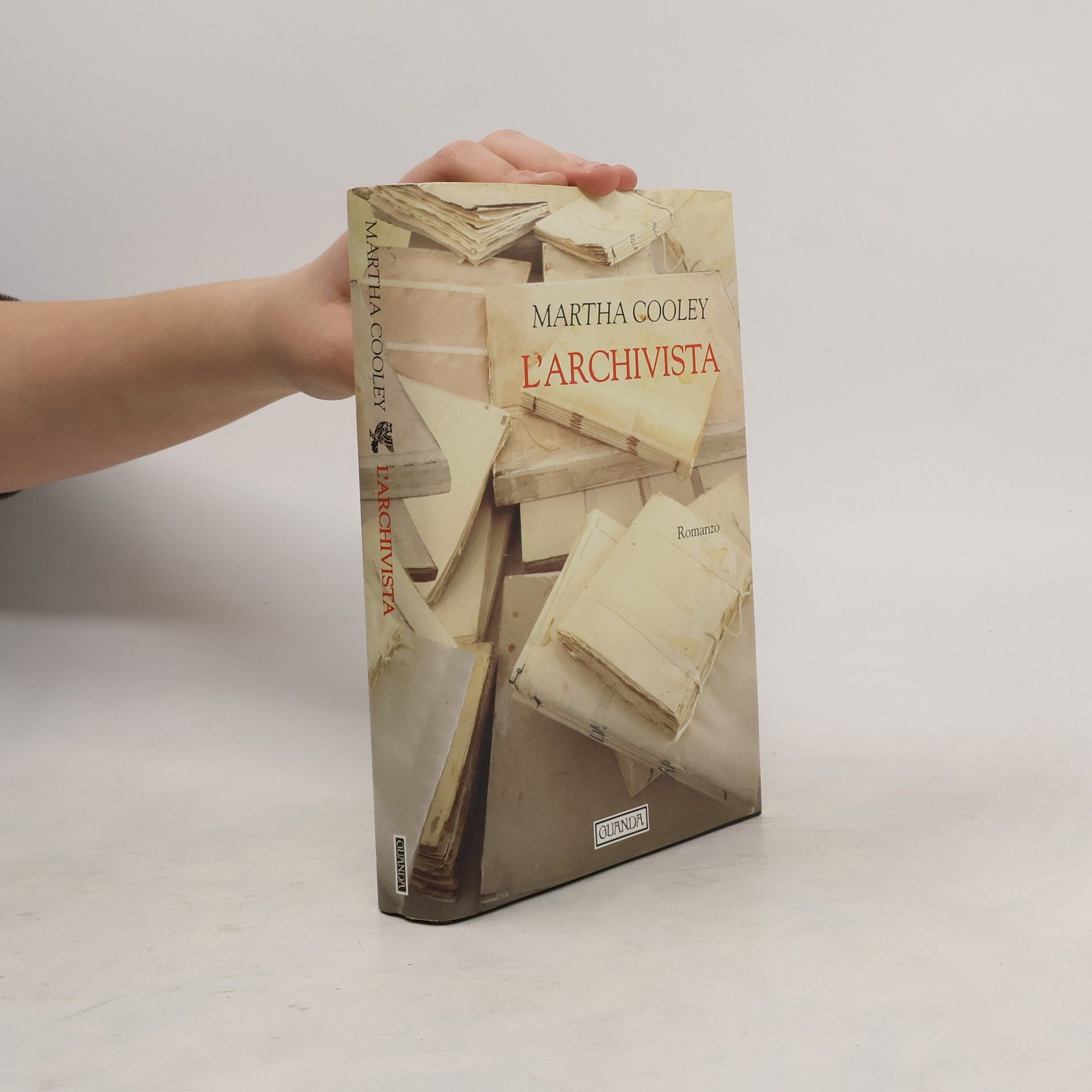 Martha Cooley L'archivista