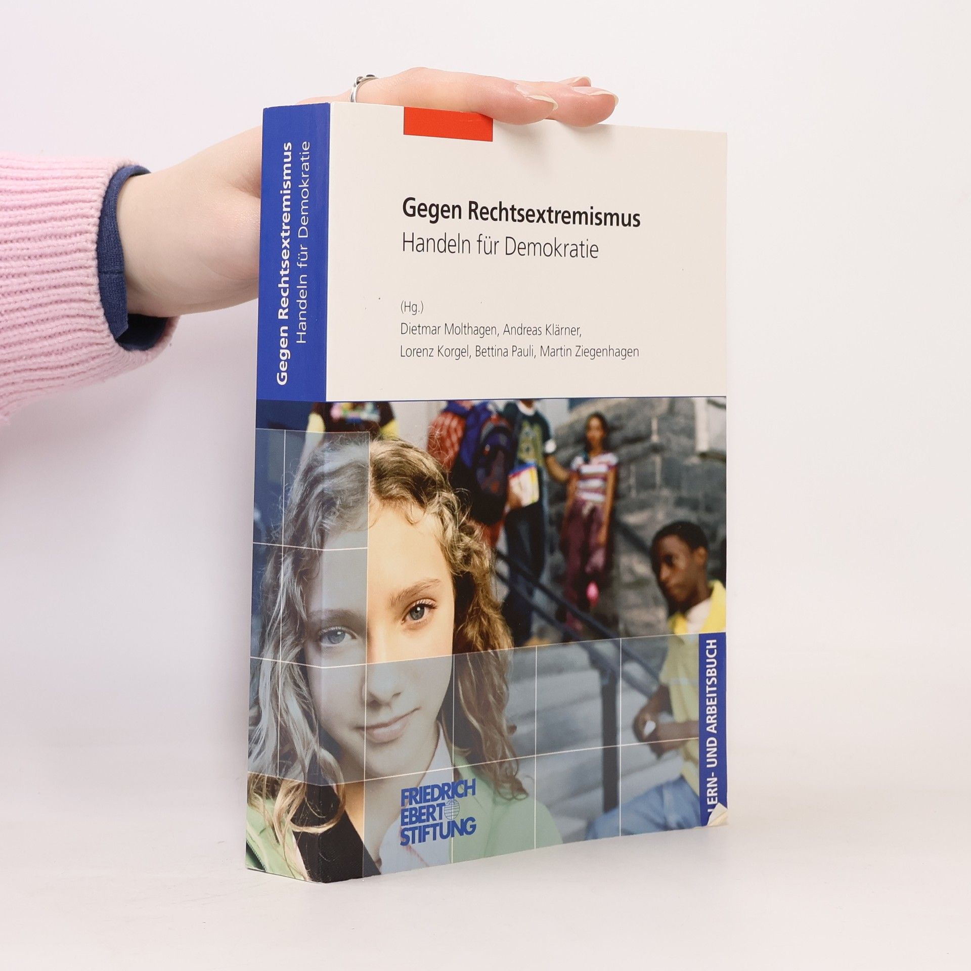 Lern- und Arbeitsbuch "gegen Rechtsextremismus"