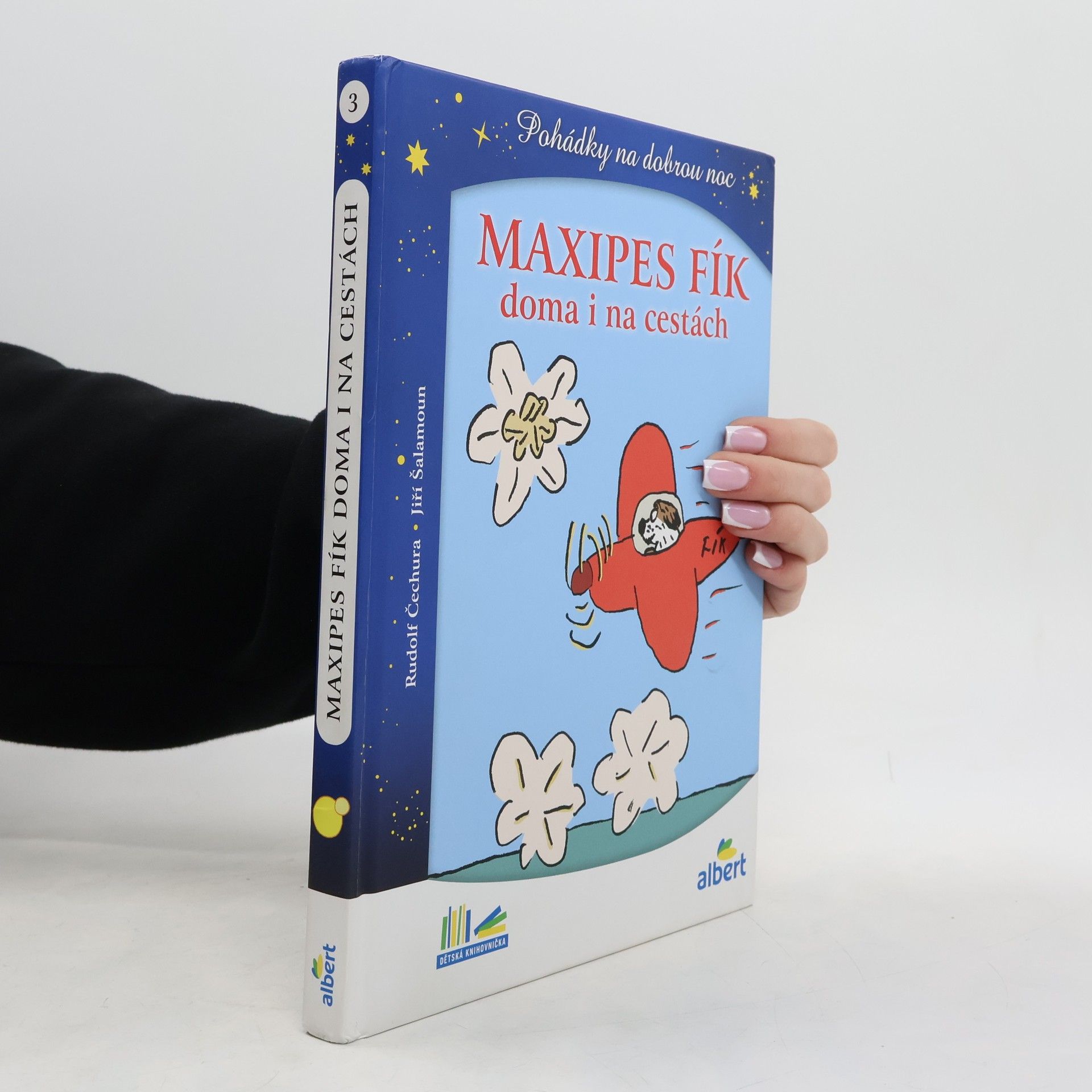 Maxipes Fík doma i na cestách