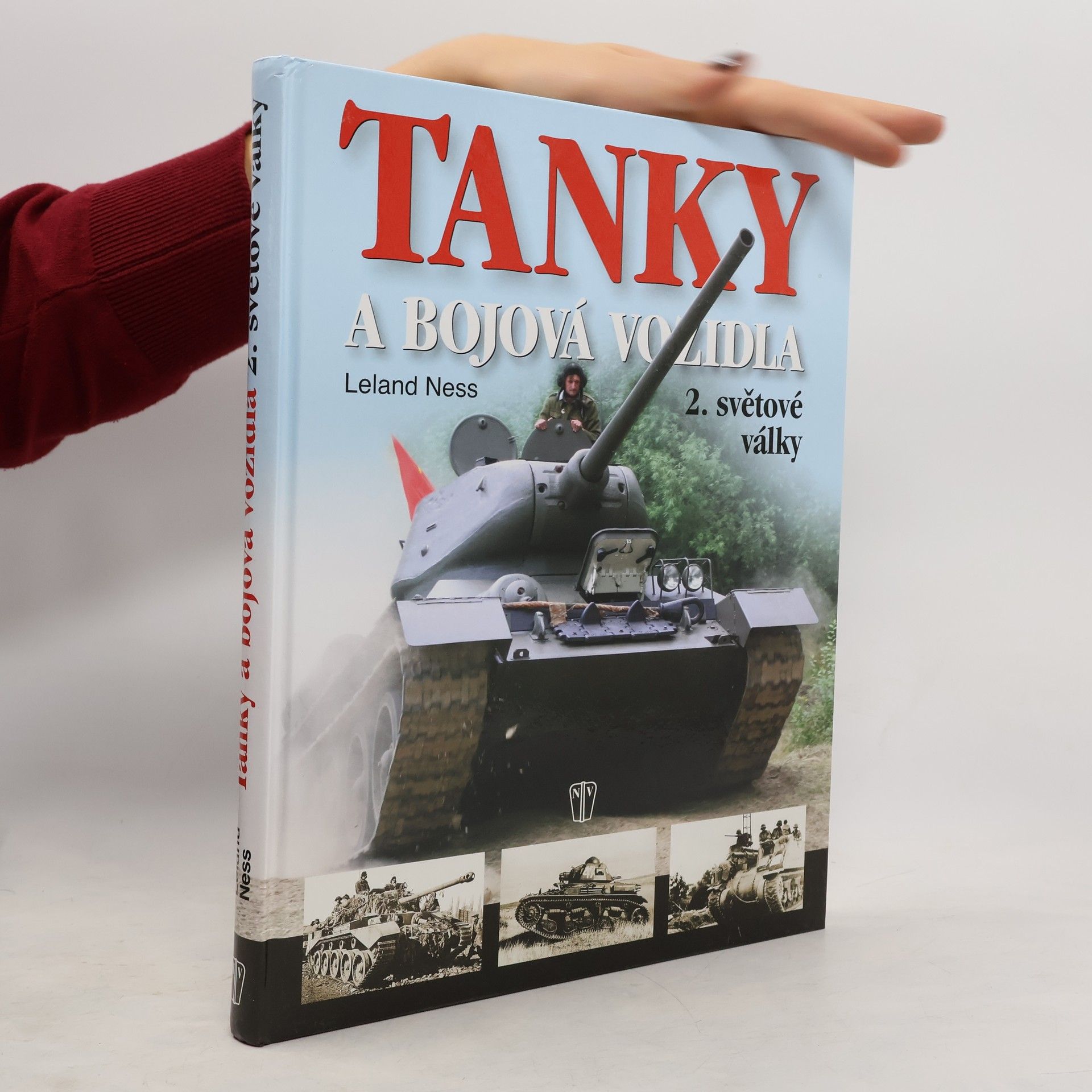 Leland S. Ness Tanky a bojová vozidla 2. světové války