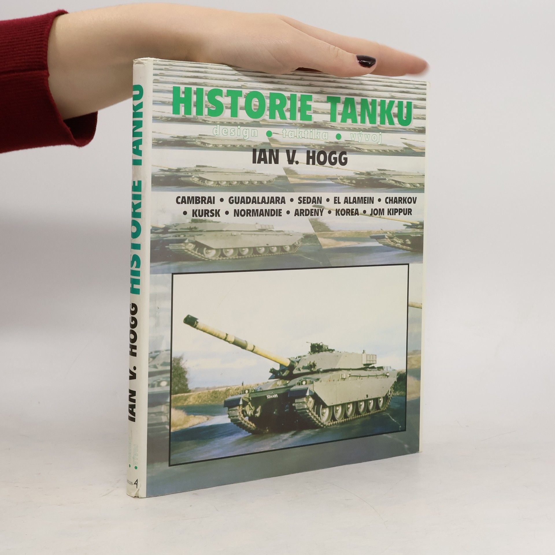 Ian Hogg Historie tanku
