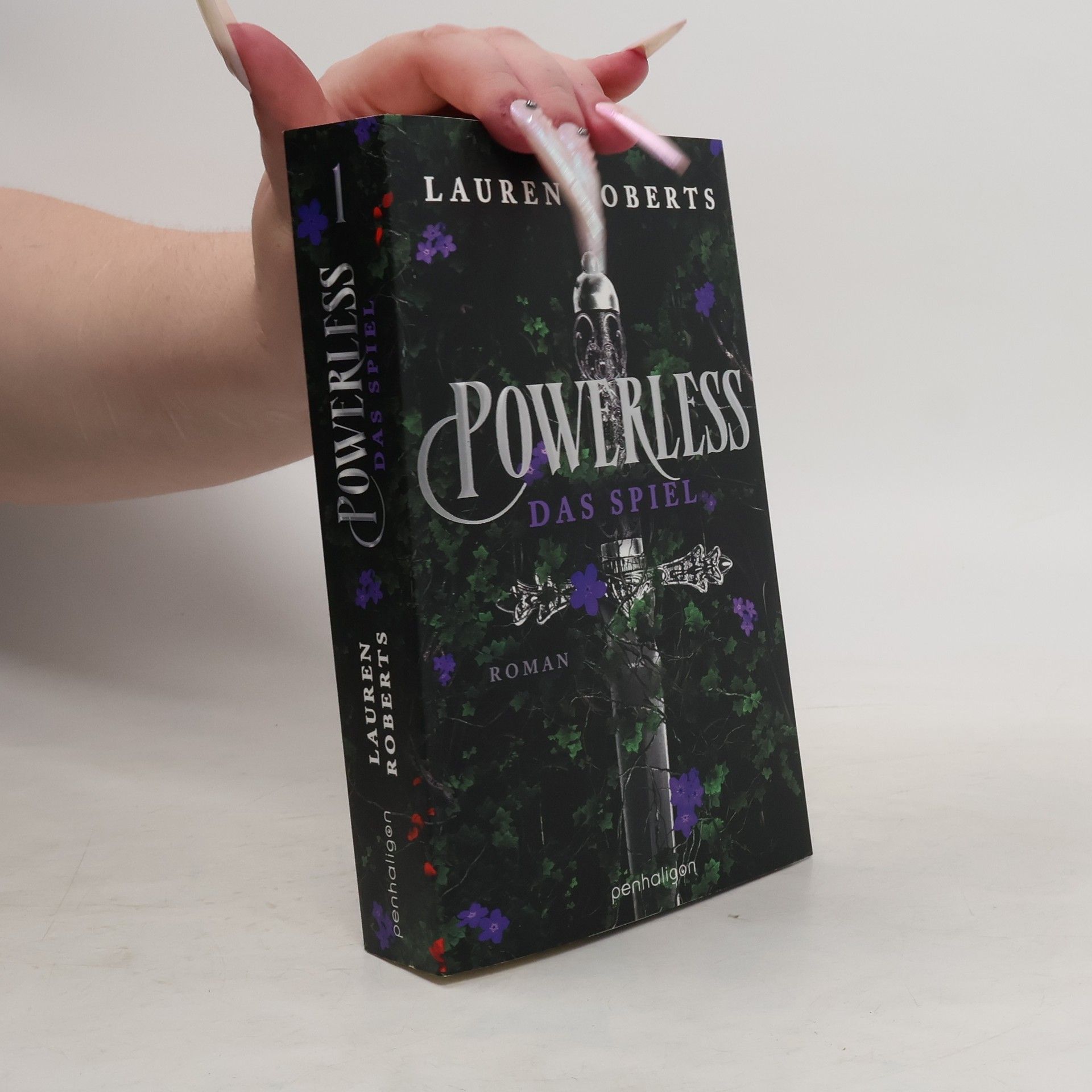 Lauren Roberts Powerless: Das Spiel