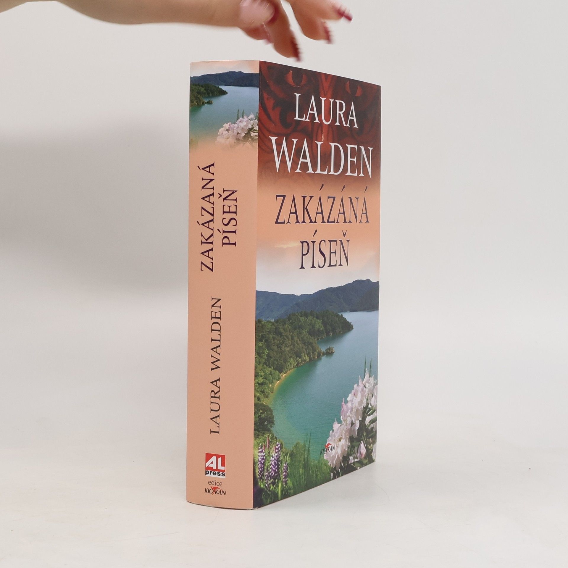 Laura Walden Zakázaná píseň