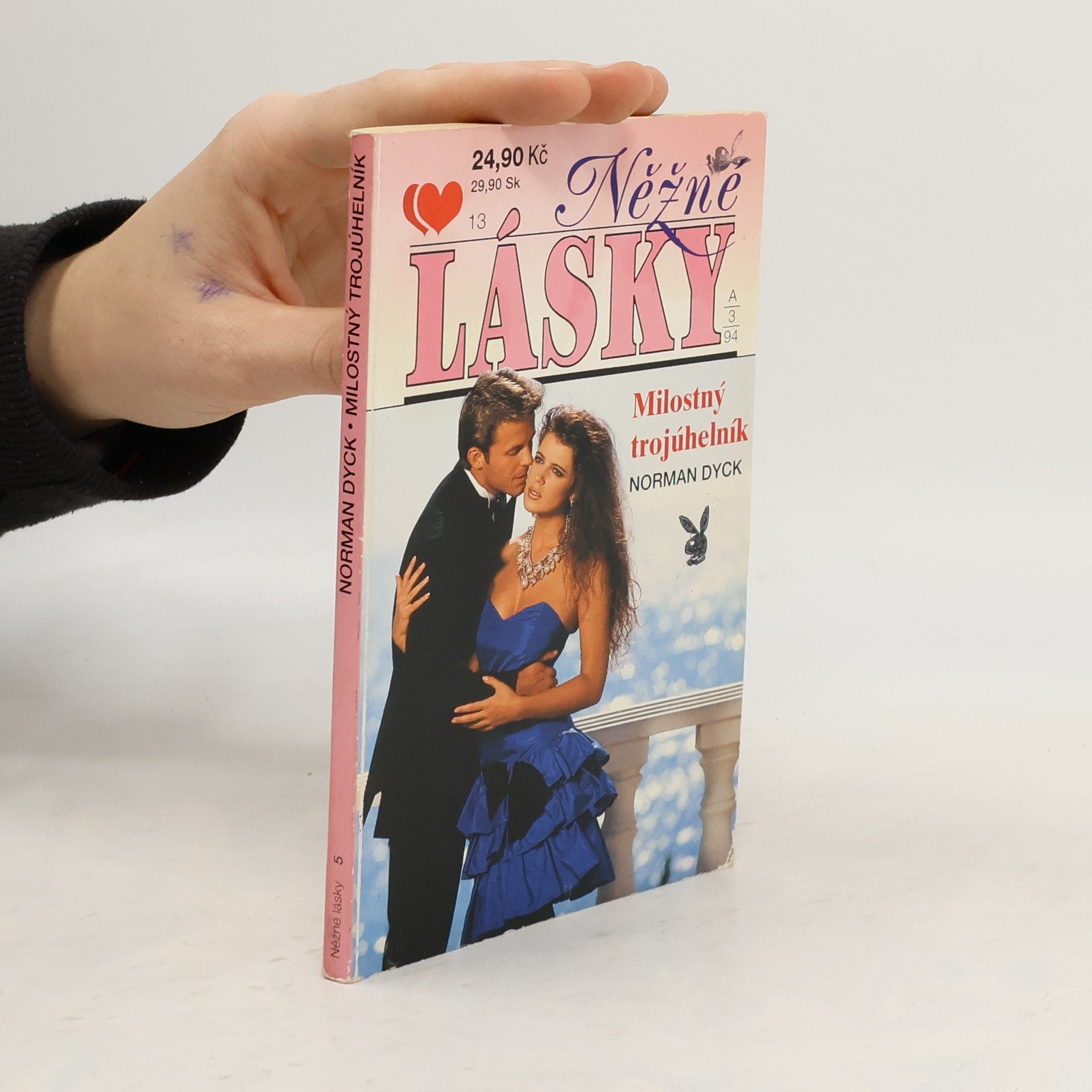 Norman Dyck Milostný trojúhelník