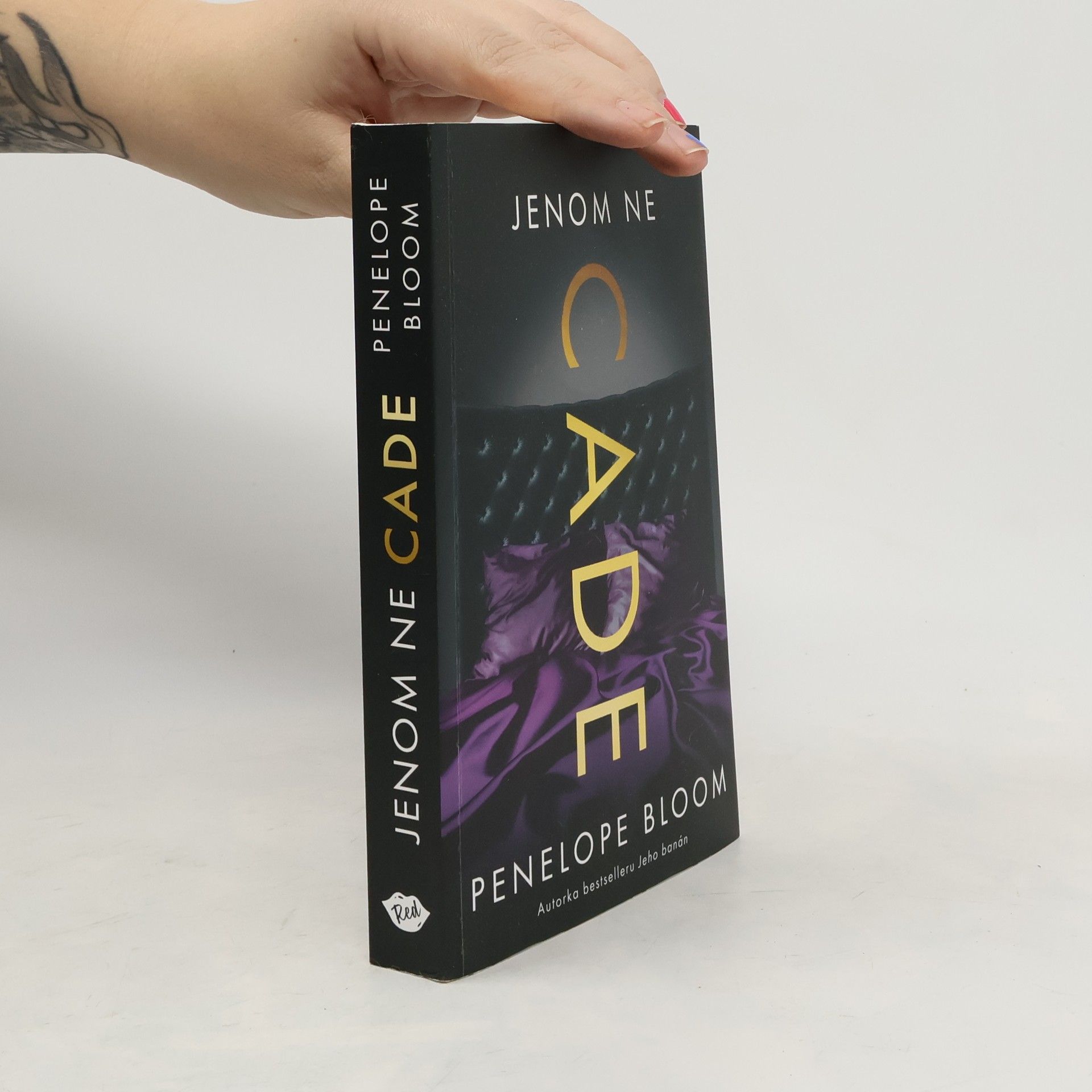 Penelope Bloom Jenom ne Cade