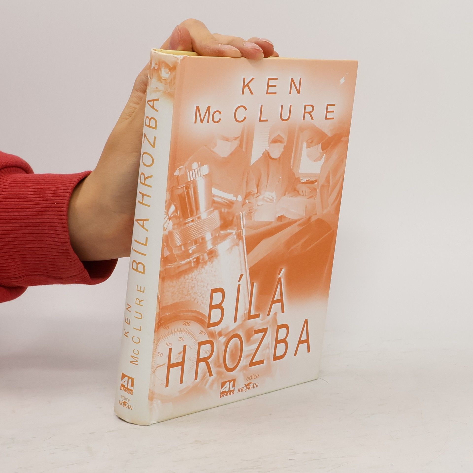 Ken McClure Bílá hrozba