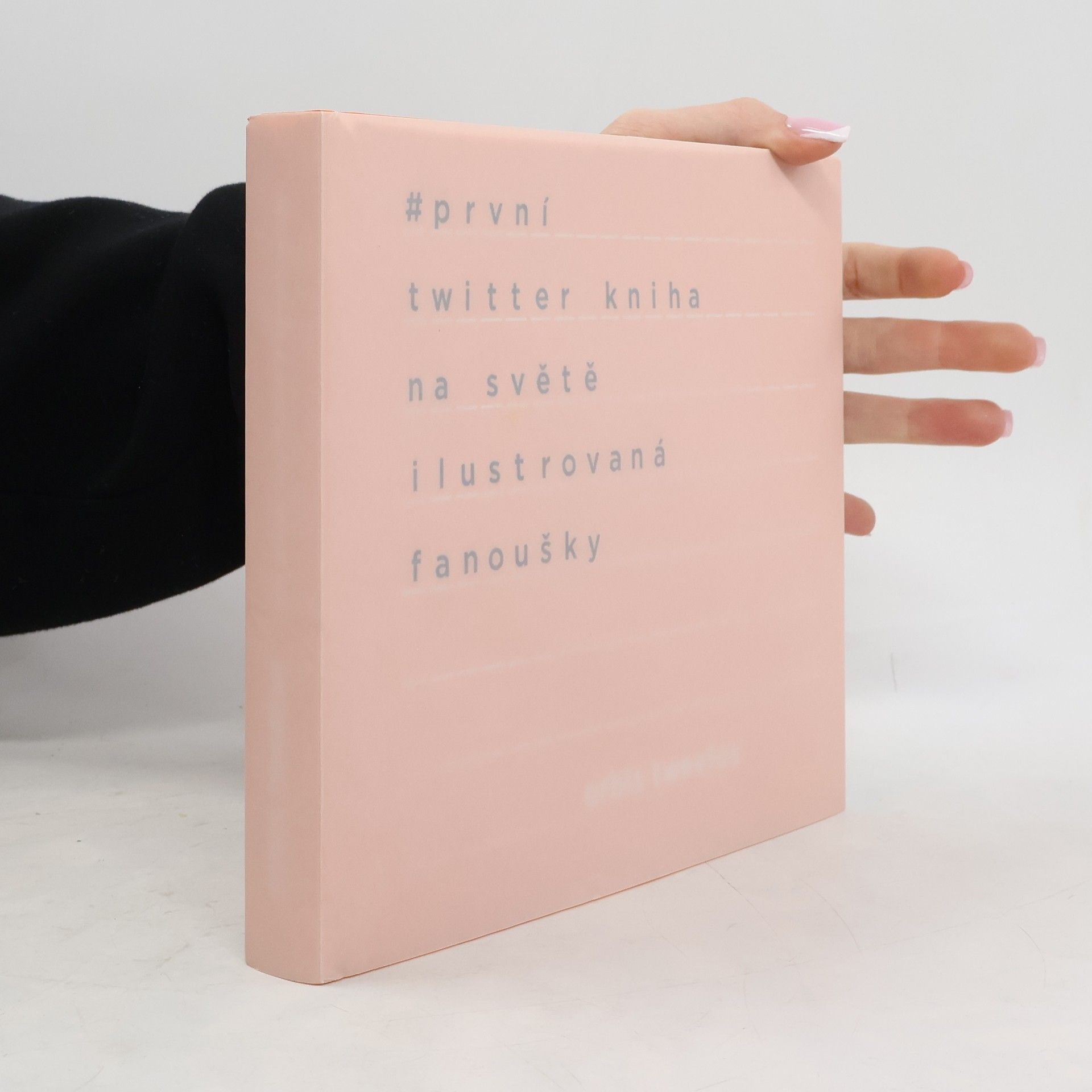 Orbis tweetus. První twitter kniha na světě ilustrovaná fanoušky