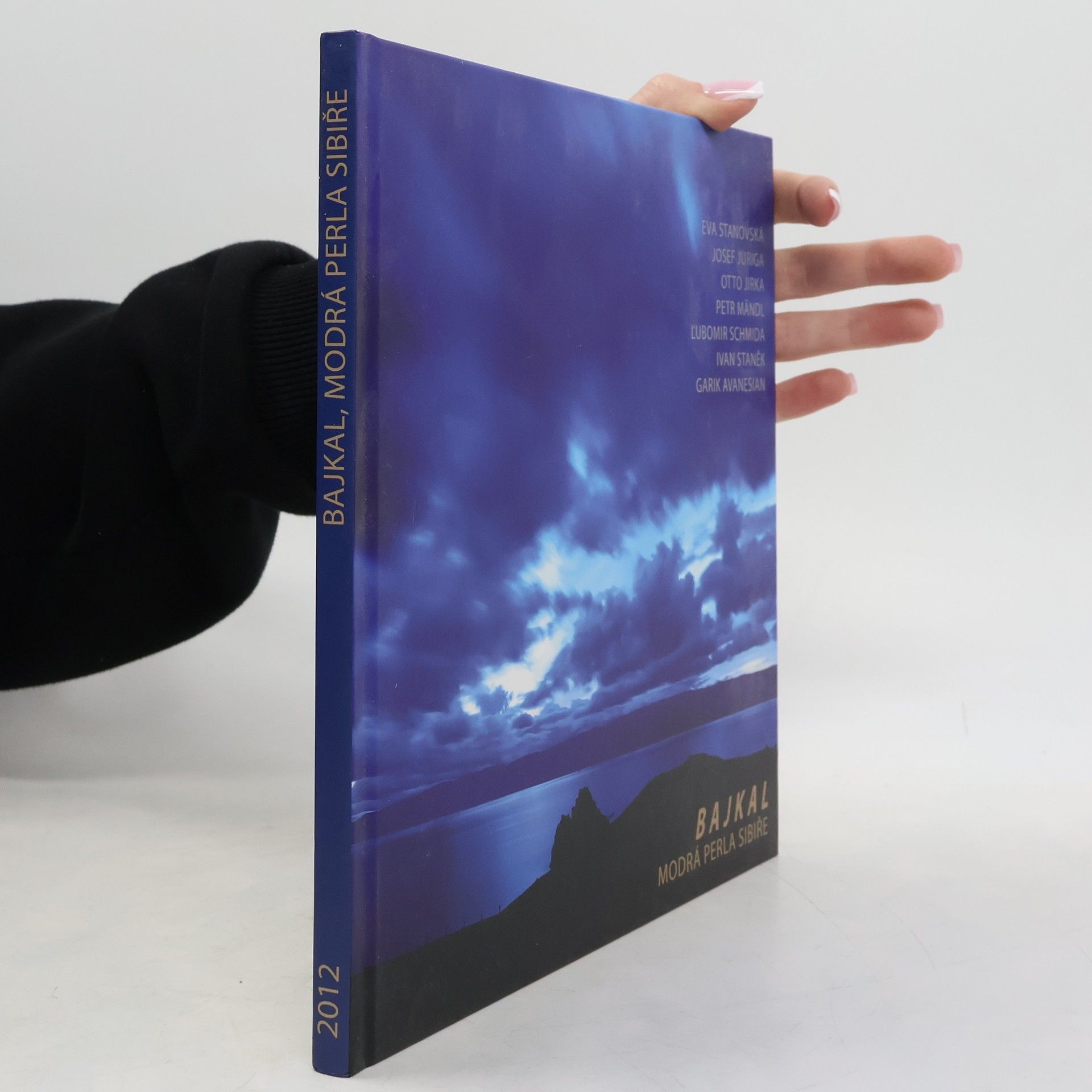 Collectif d'auteurs Bajkal : modrá perla Sibiře