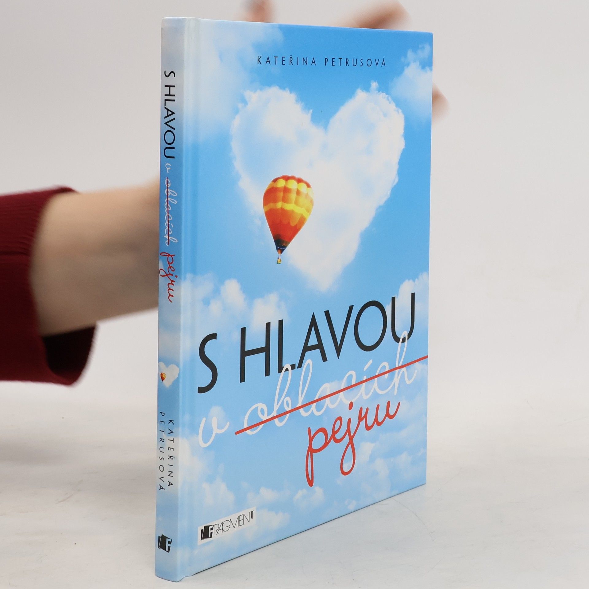 S hlavou v oblacích (pejru)