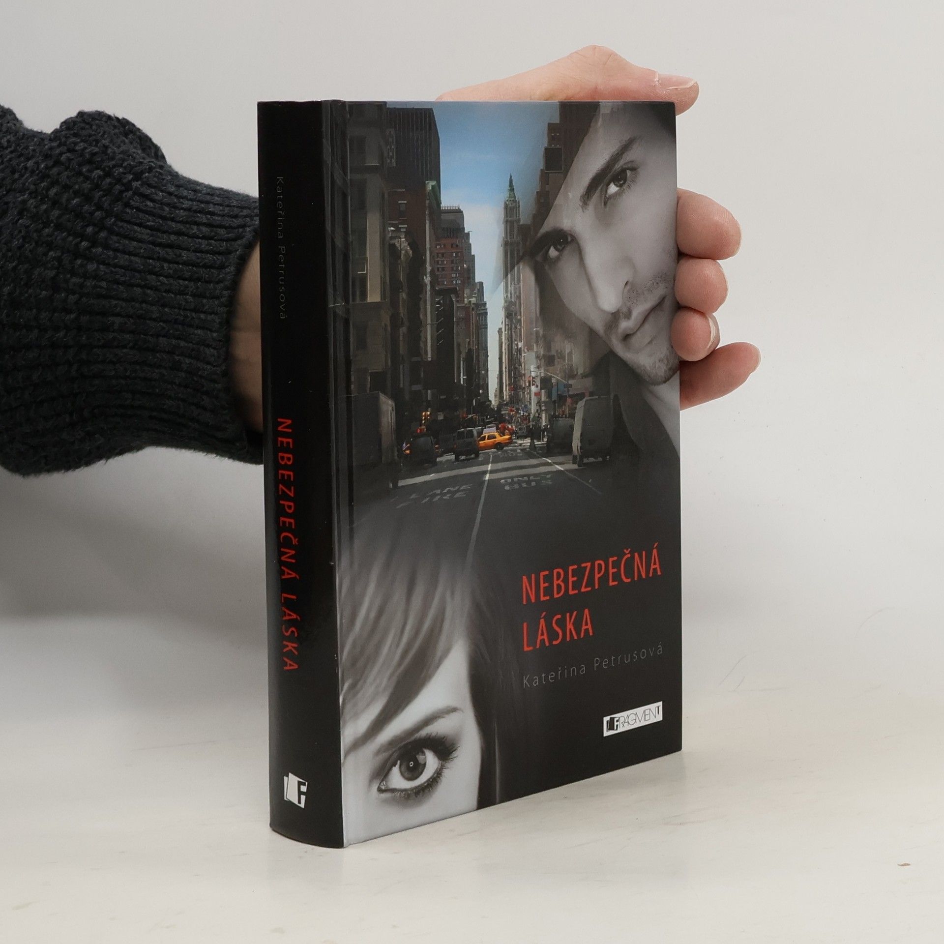 Katerina Petruševska-Seebach Nebezpečná láska (1. díl série Bavettovi)