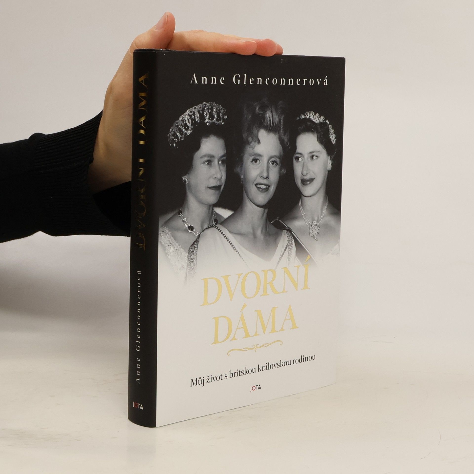 Dvorní dáma. Můj život s britskou královskou rodinou.