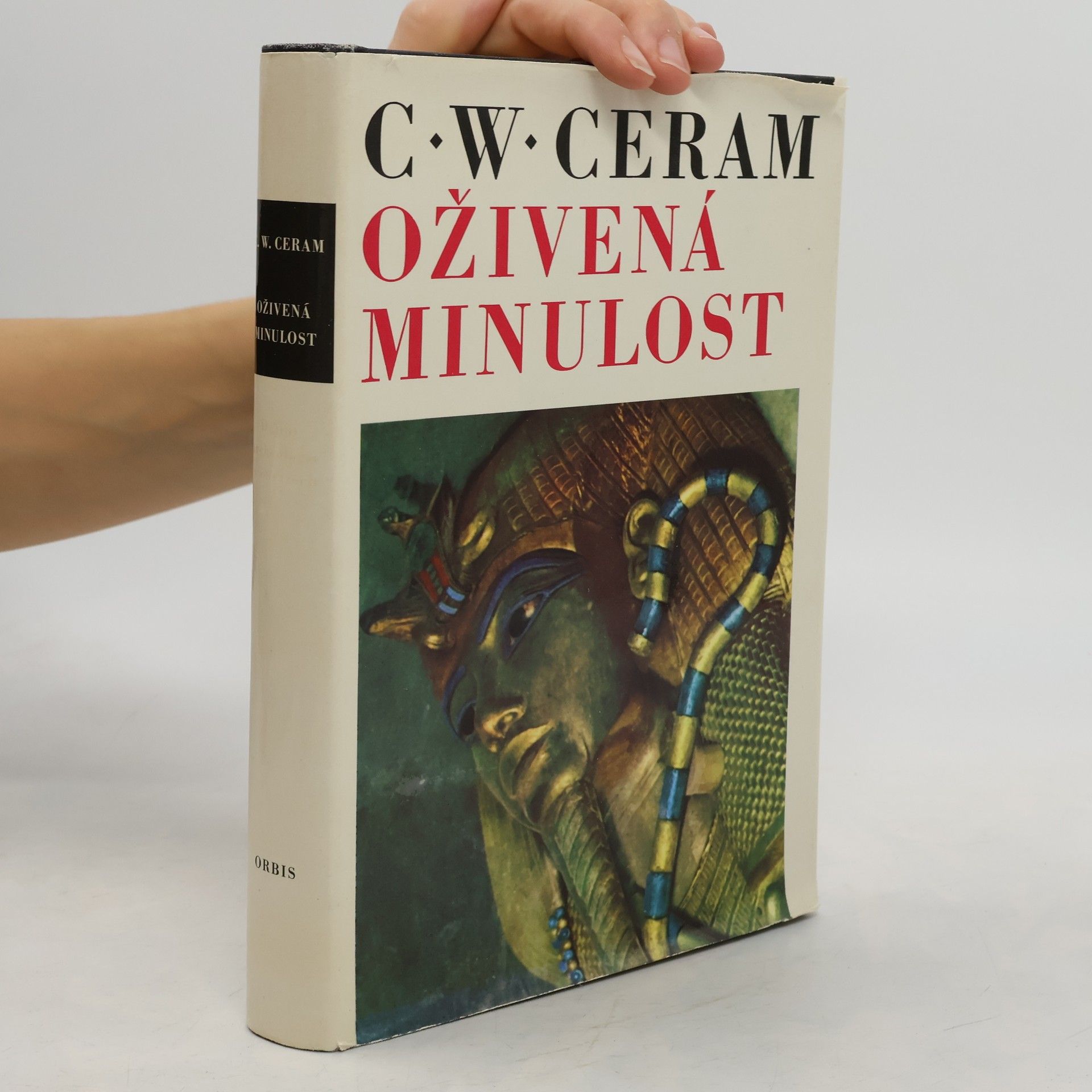 C. W. Ceram Oživená minulost