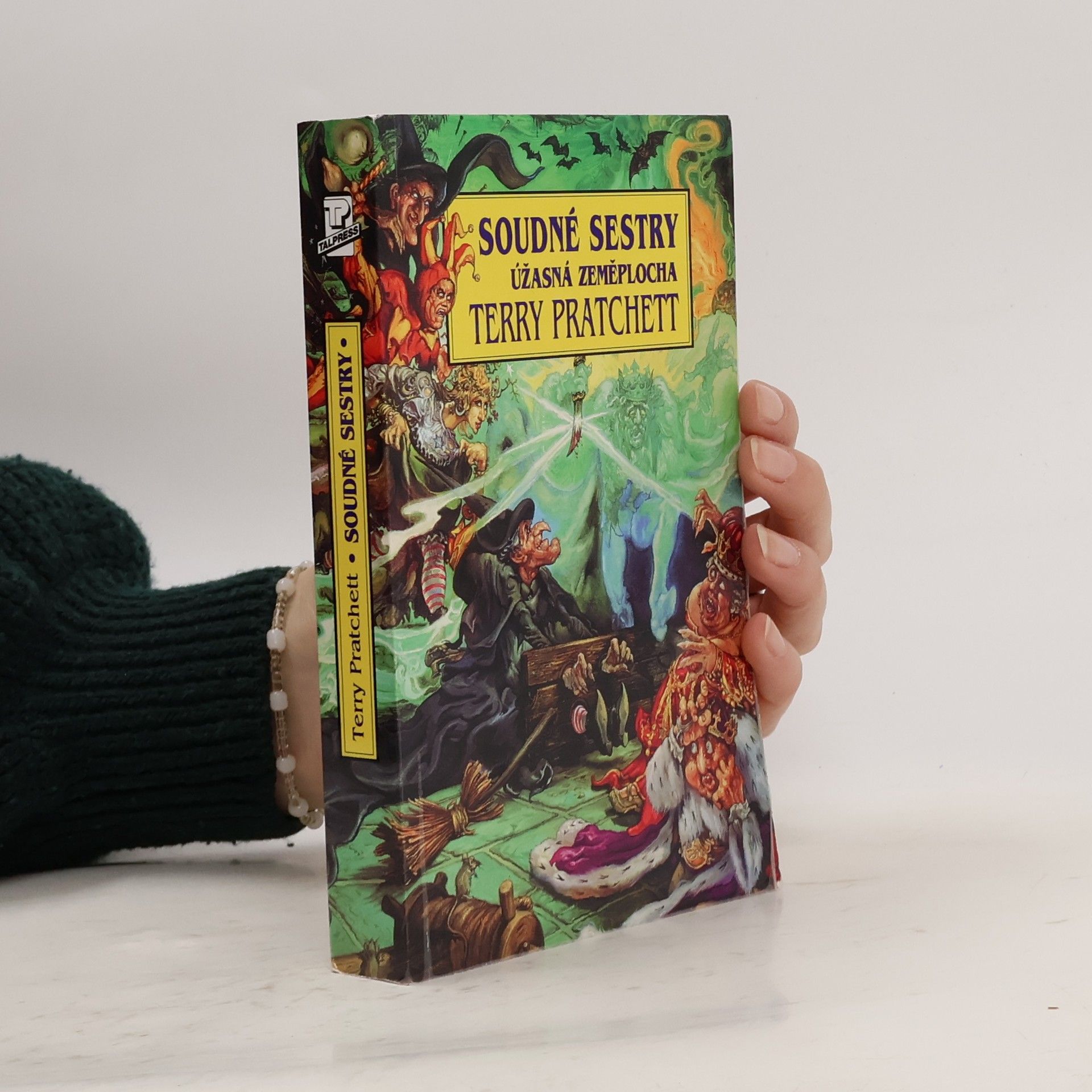 Terry Pratchett Soudné sestry