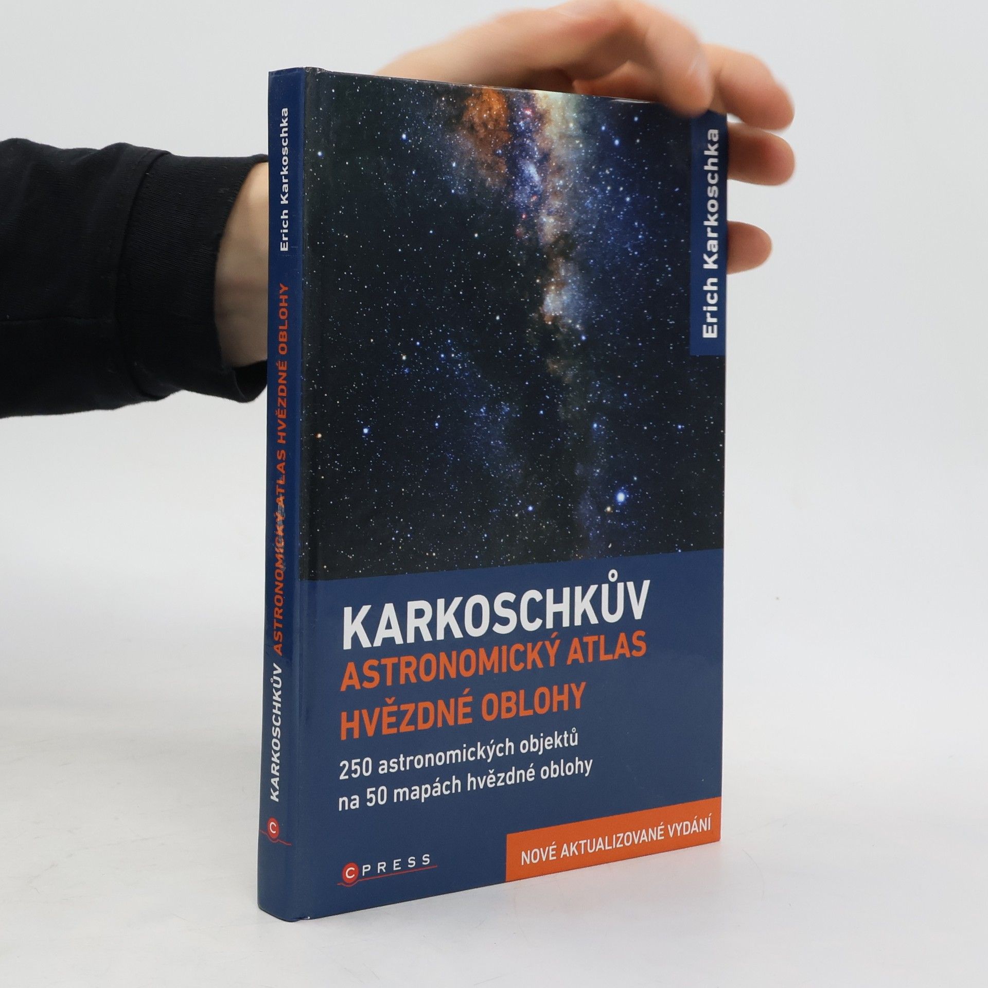 Karkoschkův astronomický atlas hvězdné oblohy: S 250 objekty na 50 mapách celé hvězdné oblohy