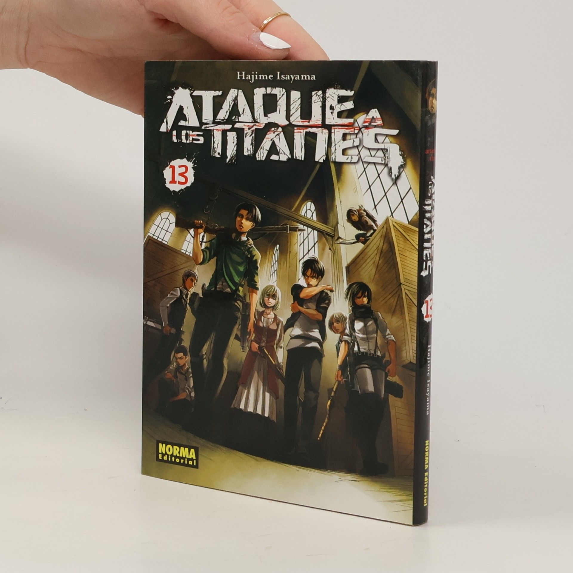 Olinda Cordukes Salleras Ataque a los Titanes