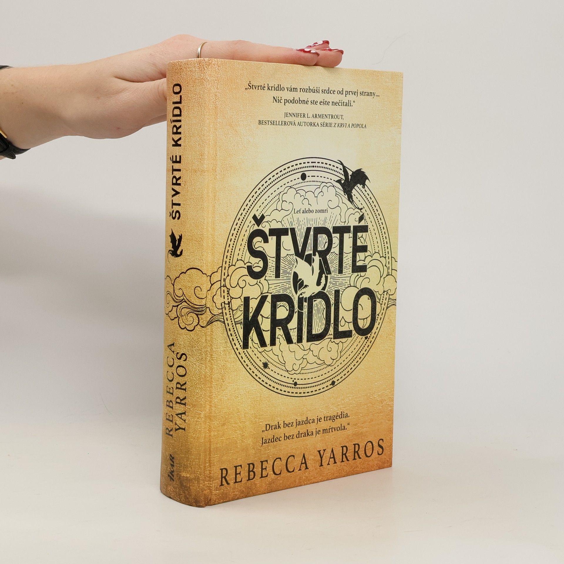 Rebecca Yarros Štvrté krídlo