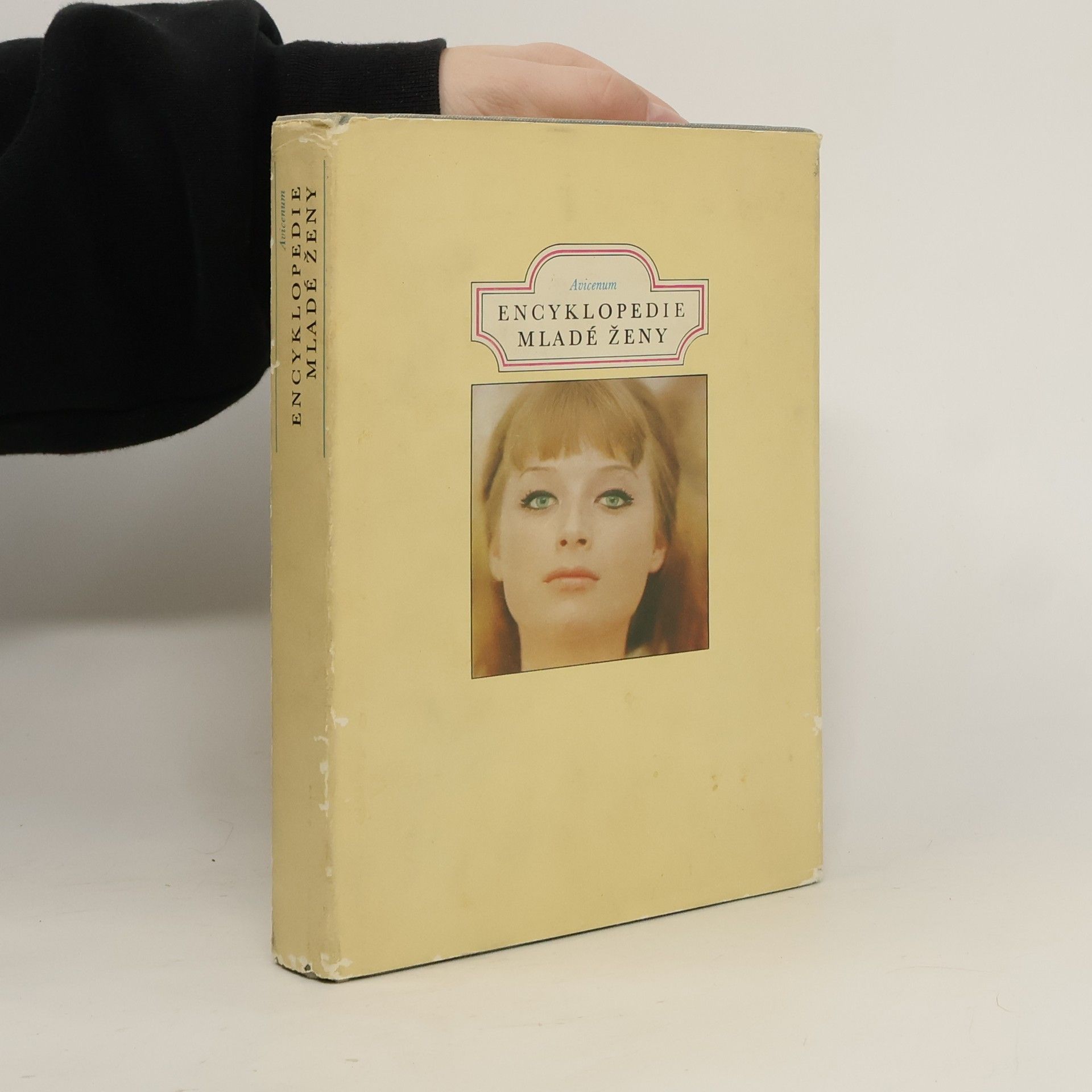 Collectif d'auteurs Encyklopedie mladé ženy