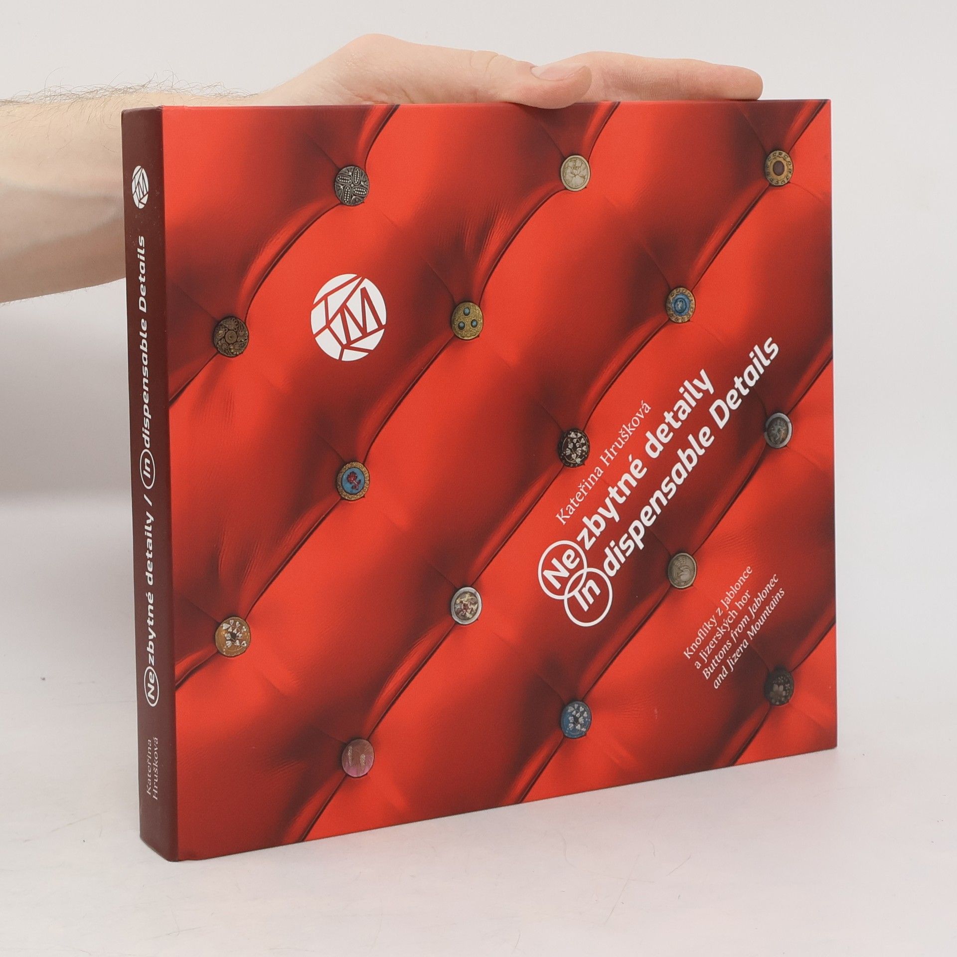 Nezbytné detaily. Indispensable details