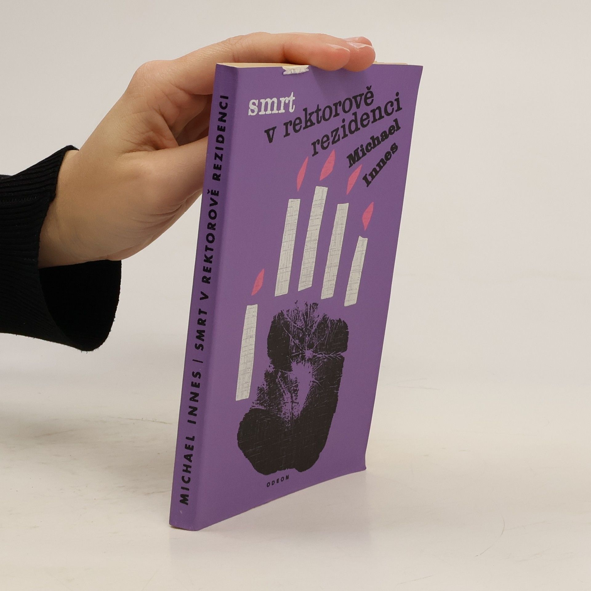 Michael Innes Smrt v rektorově rezidenci