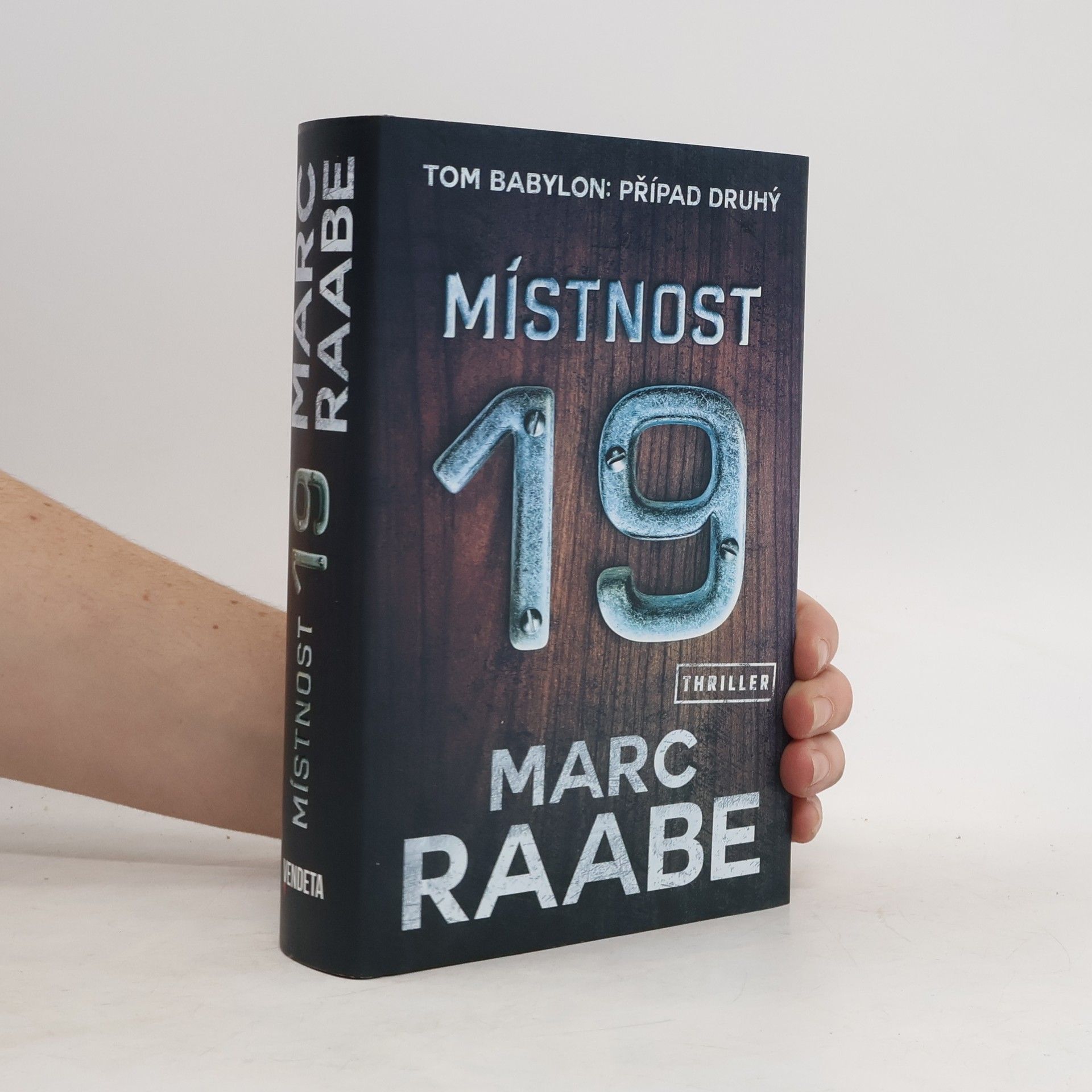 Marc Raabe Místnost 19