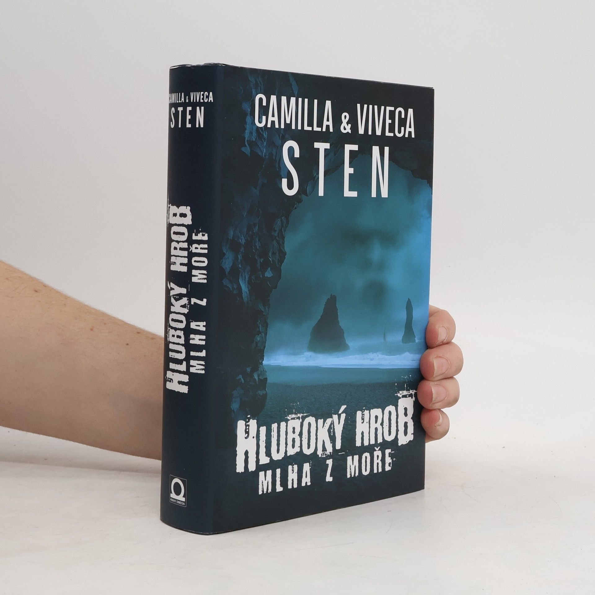 Camilla Sten Hluboký hrob. Mlha z moře
