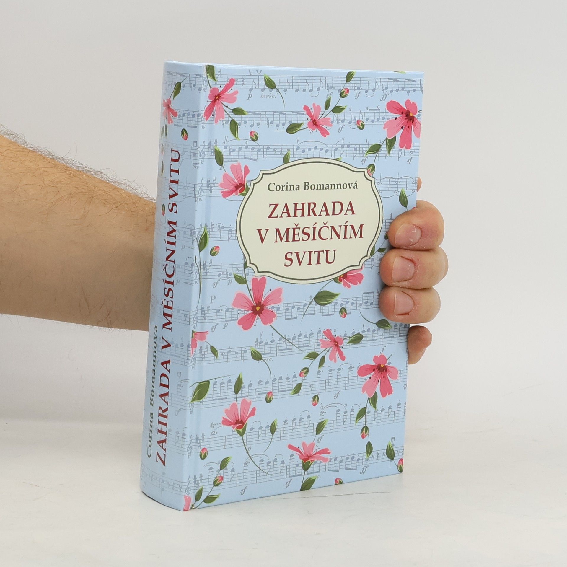 Corina Bomann Zahrada v měsíčním svitu